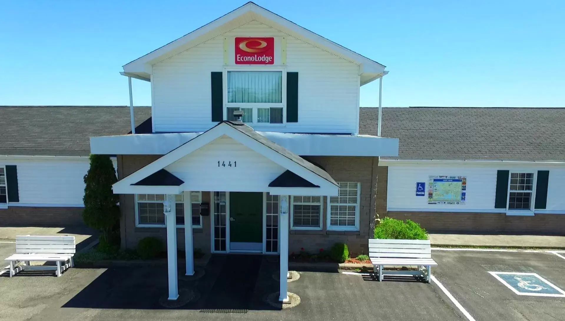 Facade/entrance, Property Building in Econo Lodge Inn & Suites Saint John