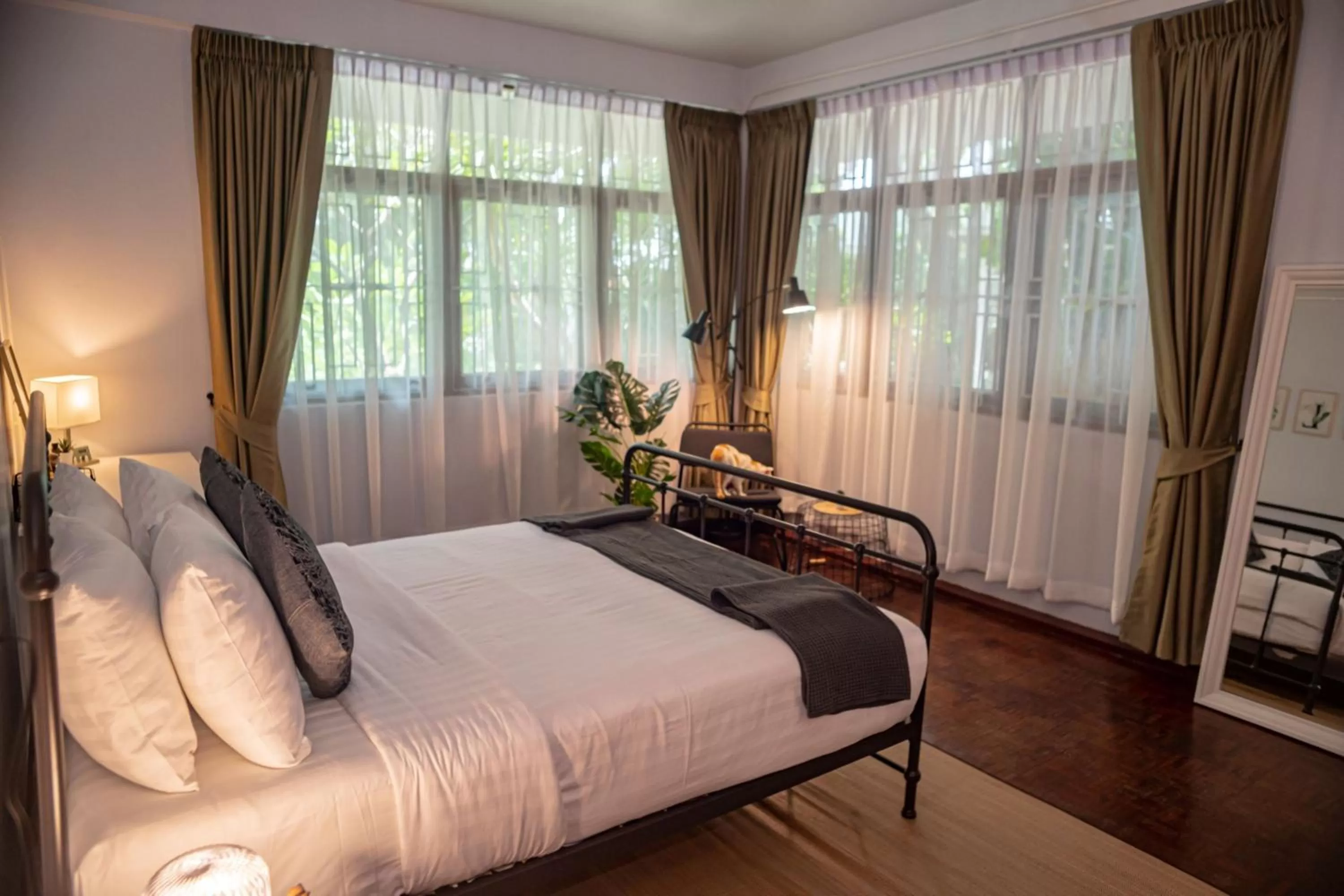 Photo of the whole room, Bed in A Day Villa Chiangmai