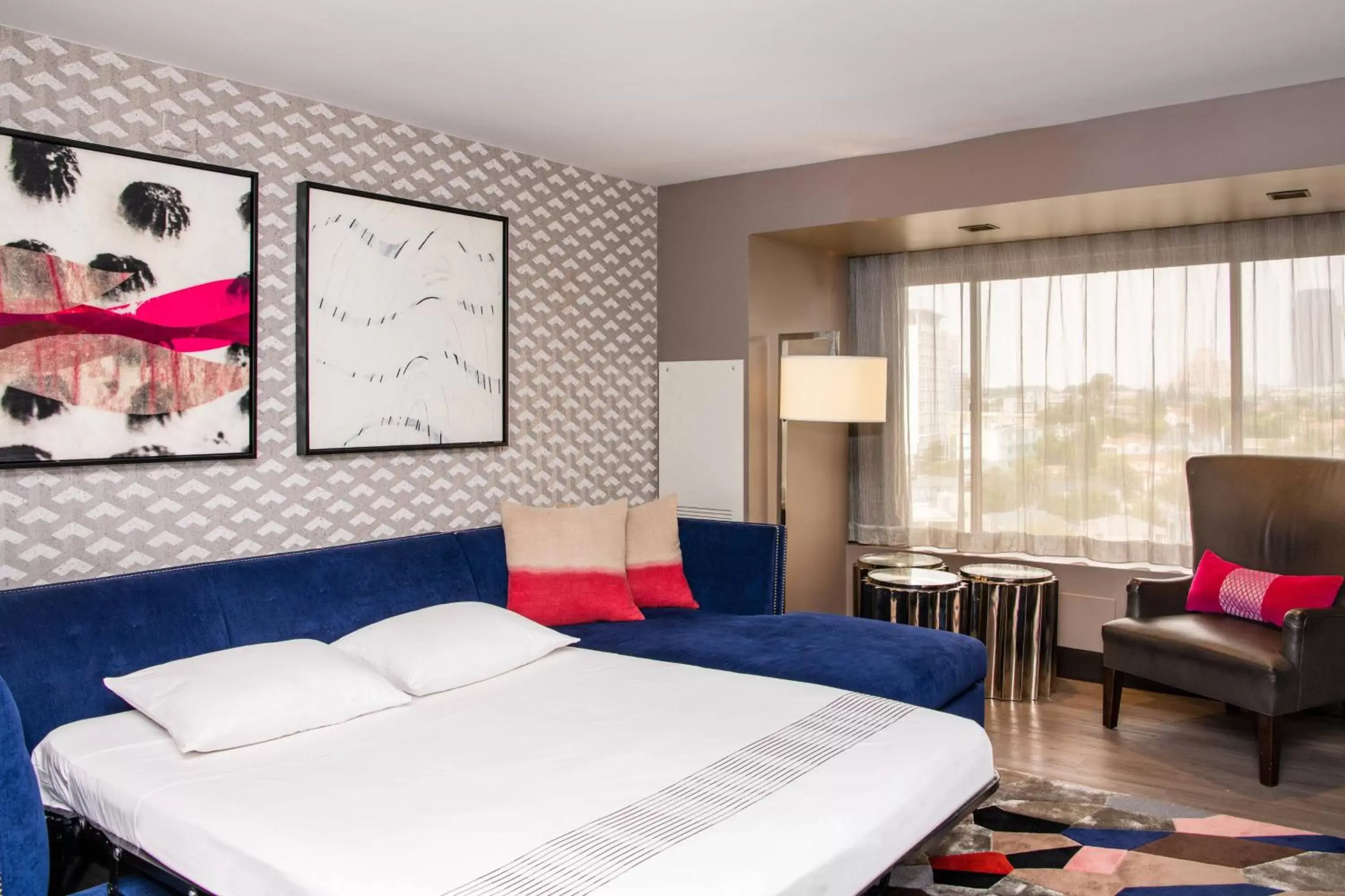 Bedroom, Bed in Beverly Hills Marriott