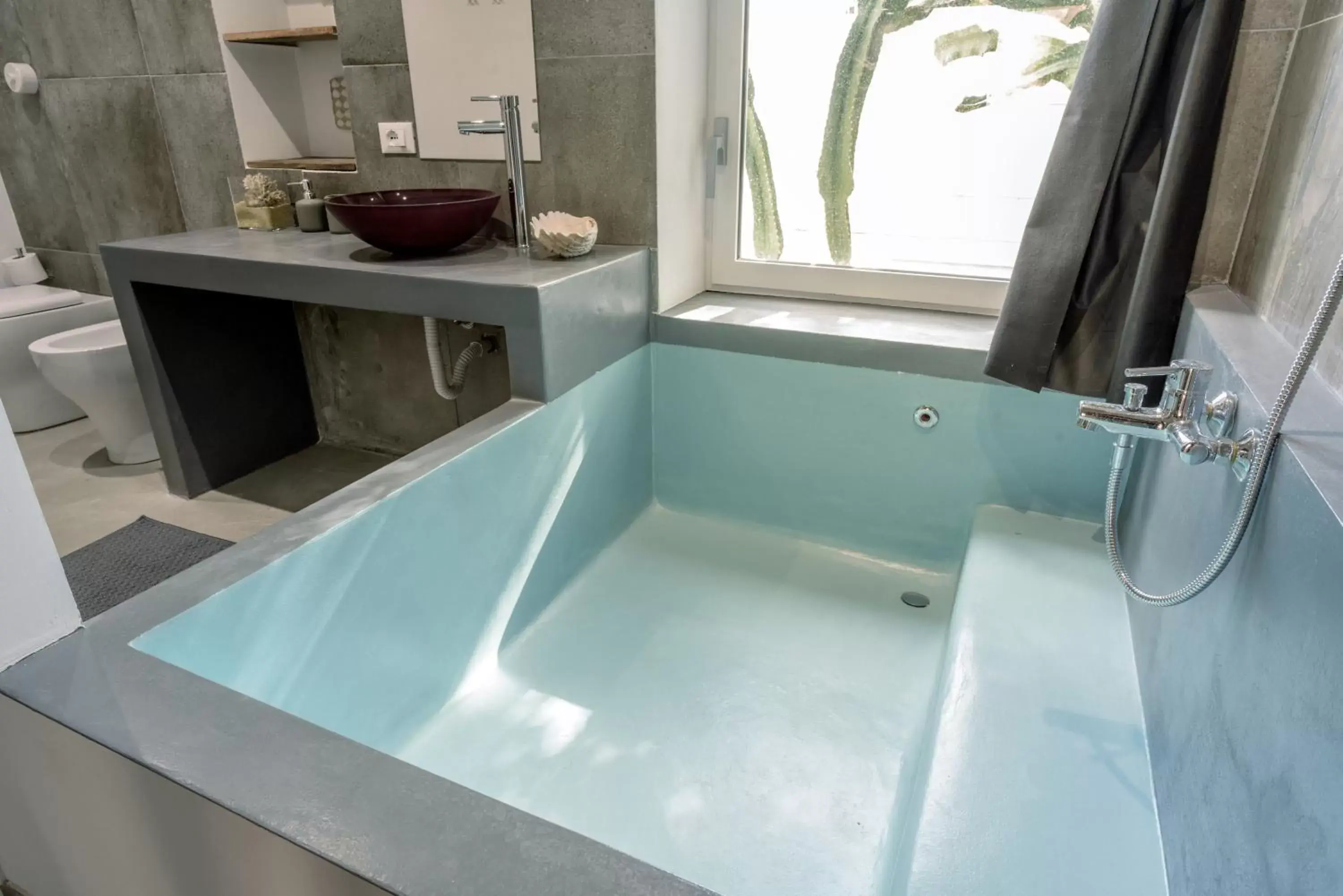 Hot Tub, Bathroom in Naturarte Suites