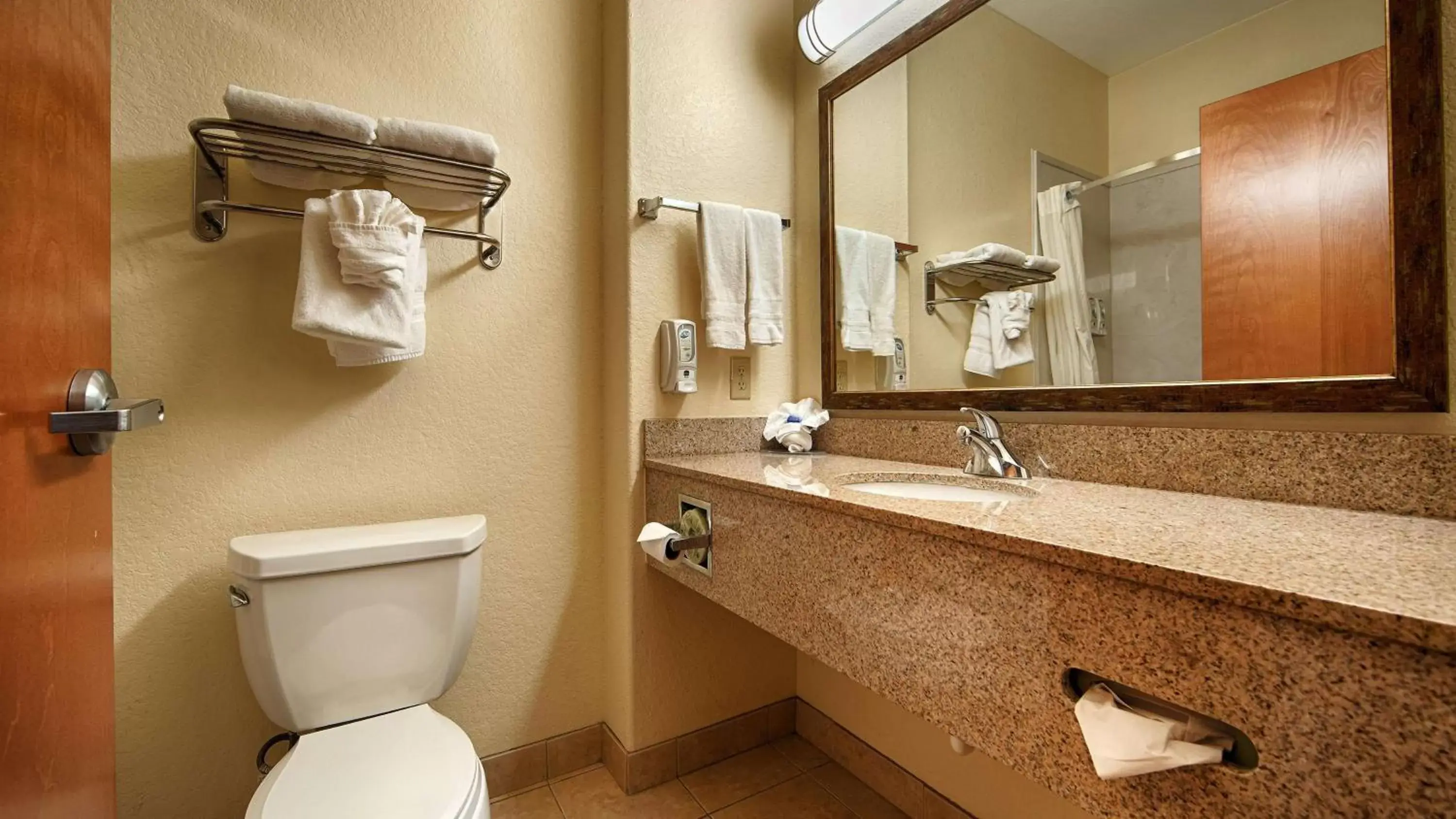 Bathroom in Best Western Plus San Antonio East Inn & Suites