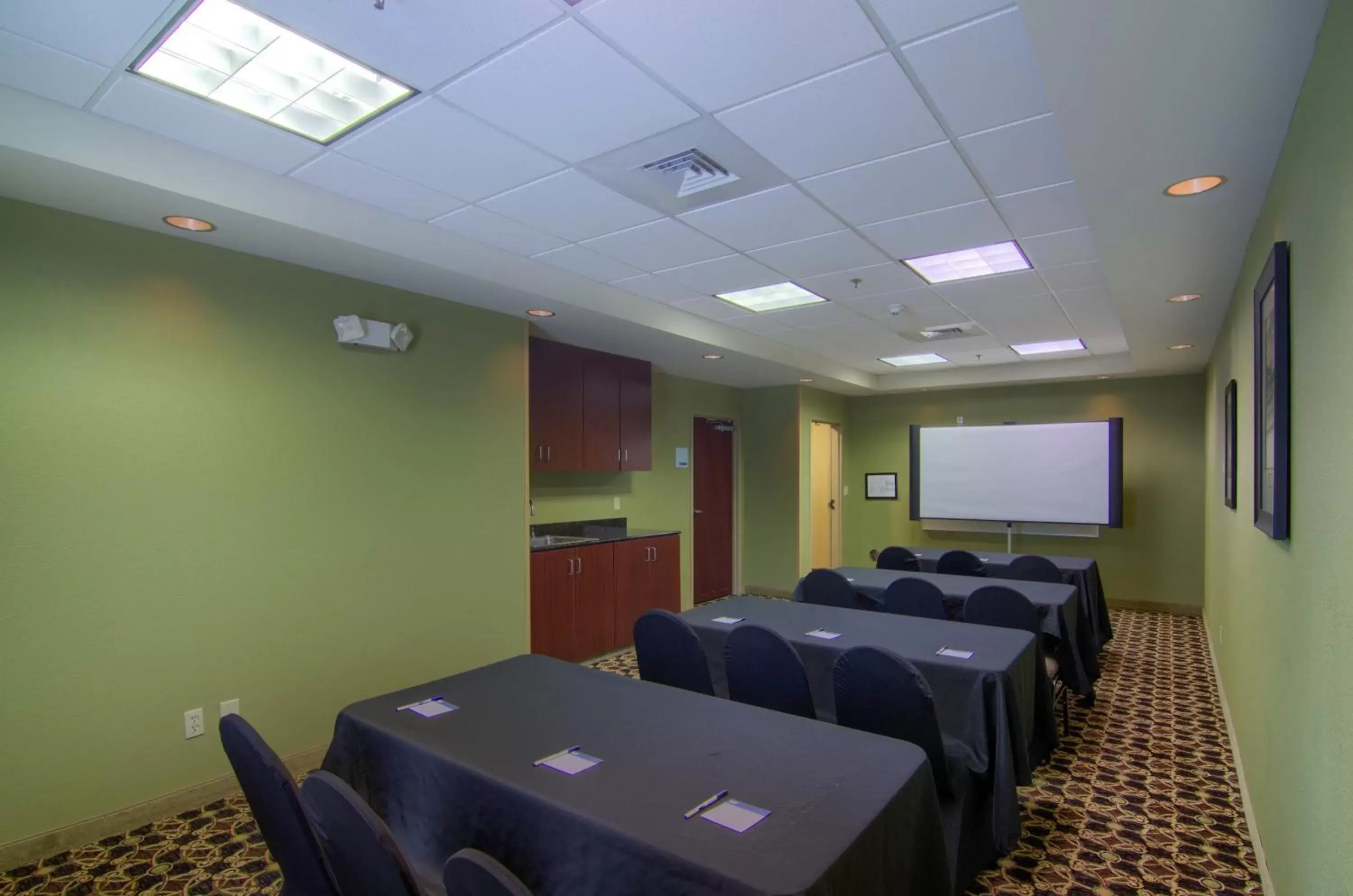 Meeting/conference room, Business Area/Conference Room in Springdale Inn & Suites