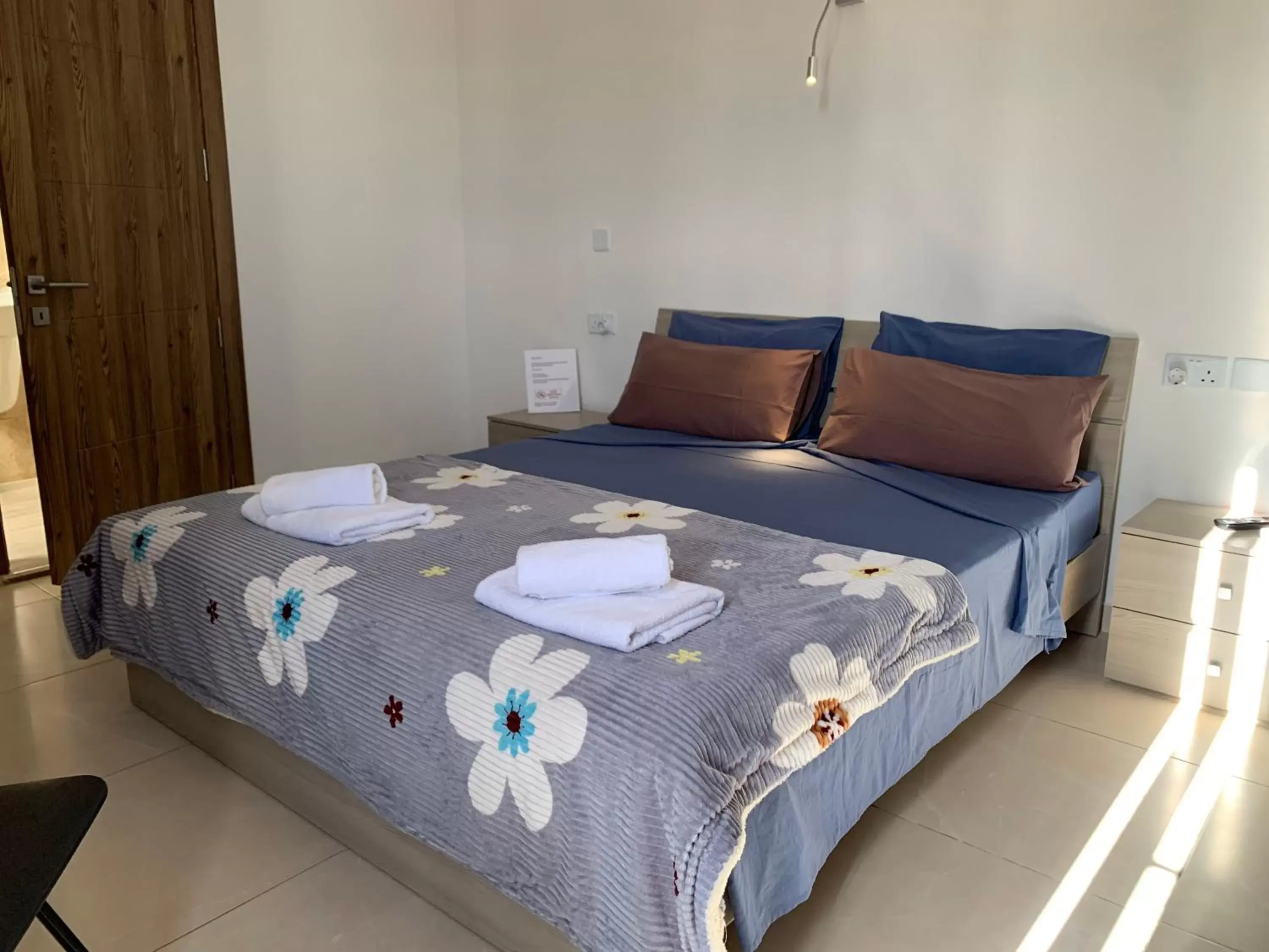 Double Room with Balcony in Mon-Chery Double Room with Balcony in Mon-Chery