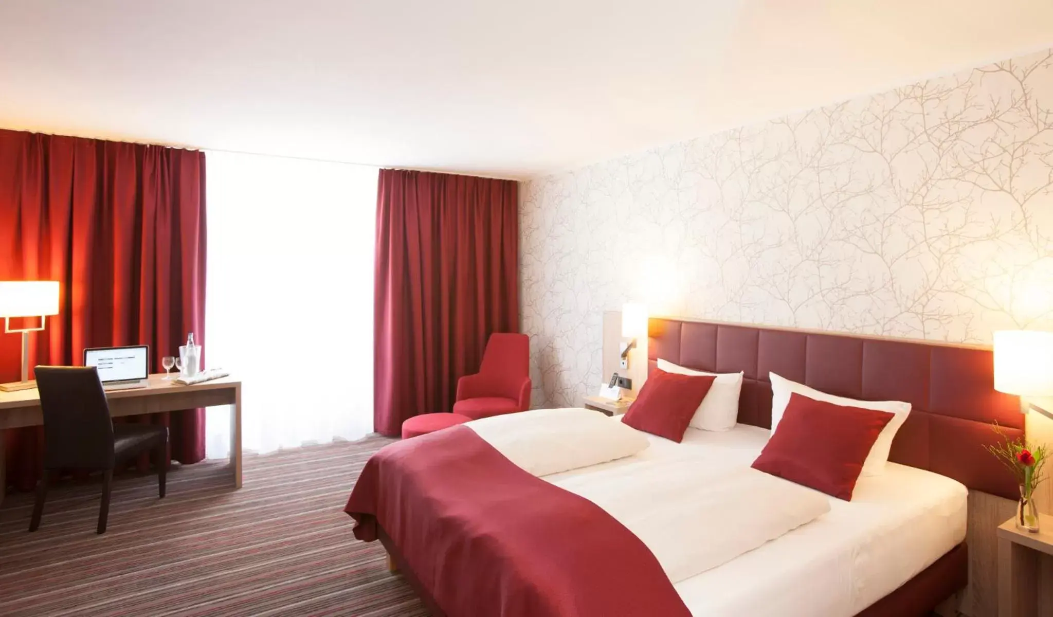 Photo of the whole room, Bed in Fora Hotel Hannover