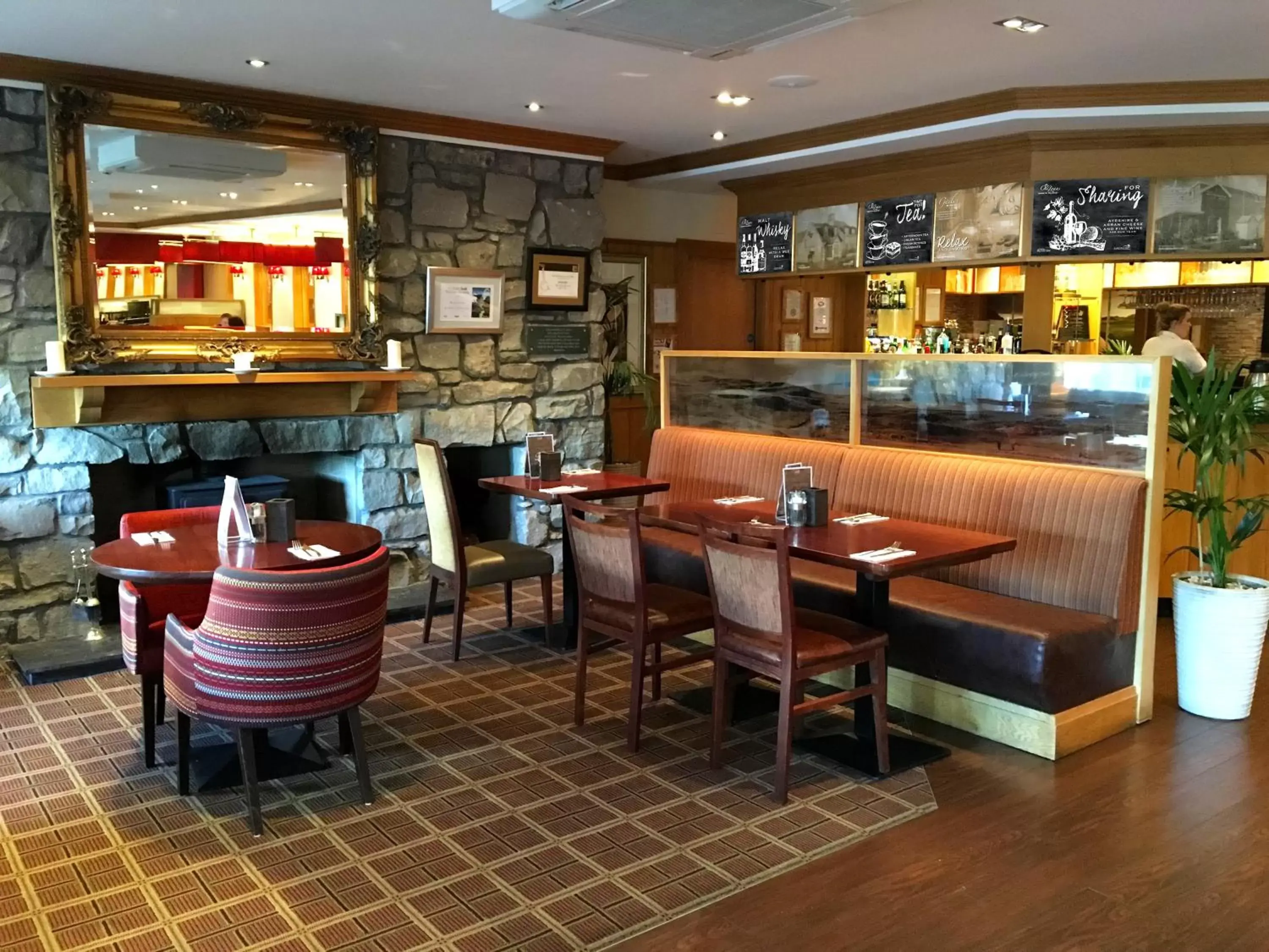 Lounge or bar, Lounge/Bar in Old Loans Inn