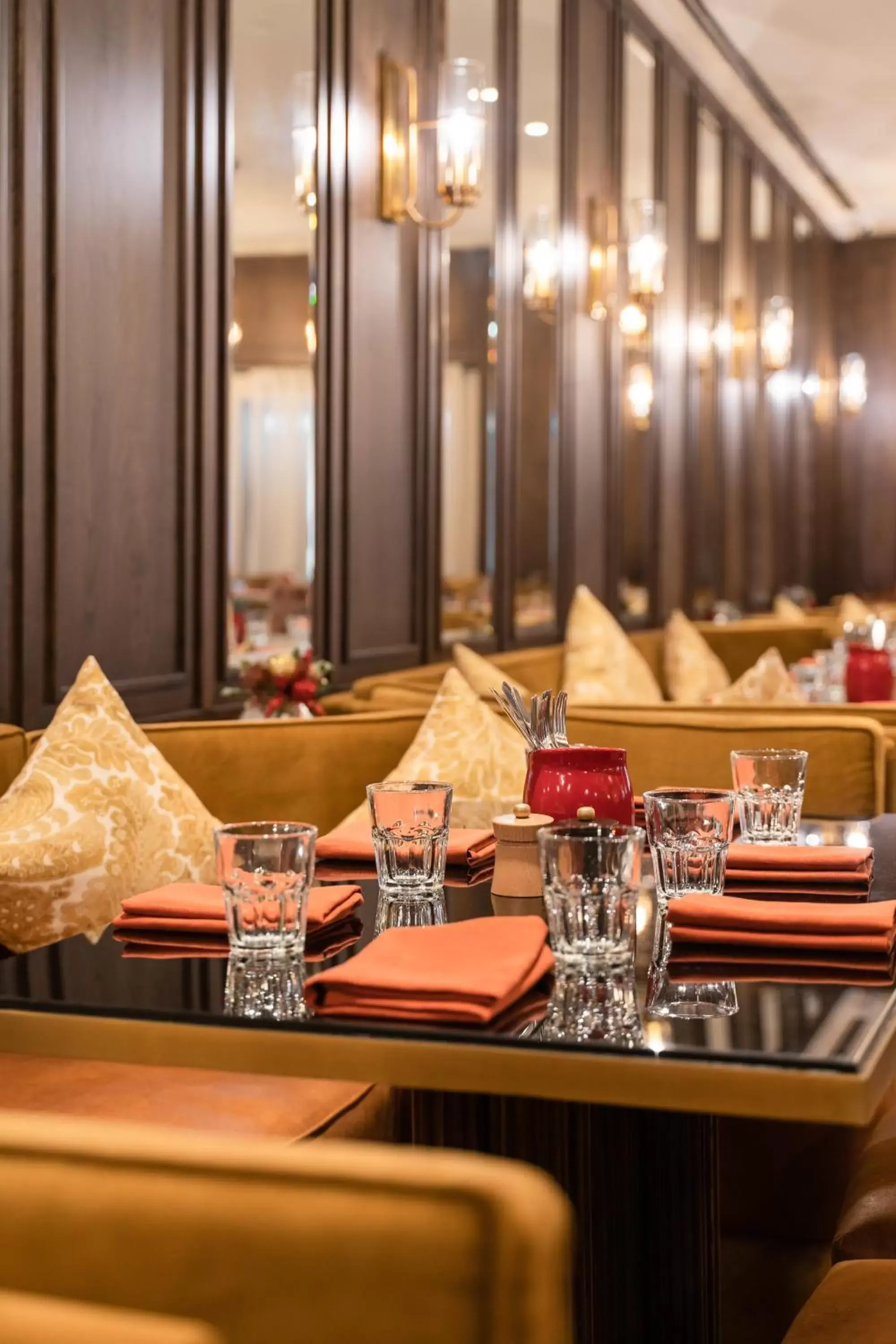 Restaurant/places to eat in President - IHCL SeleQtions Restaurant/places to eat in President - IHCL SeleQtions