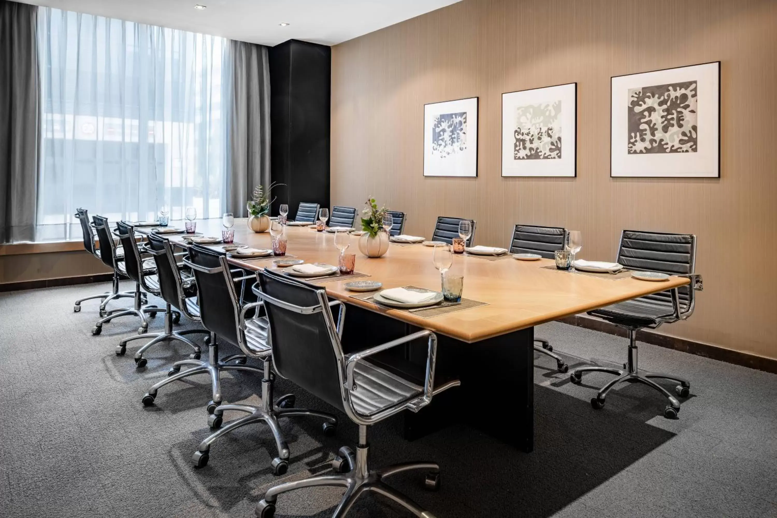 Meeting/conference room in AC Hotel Madrid Feria by Marriott