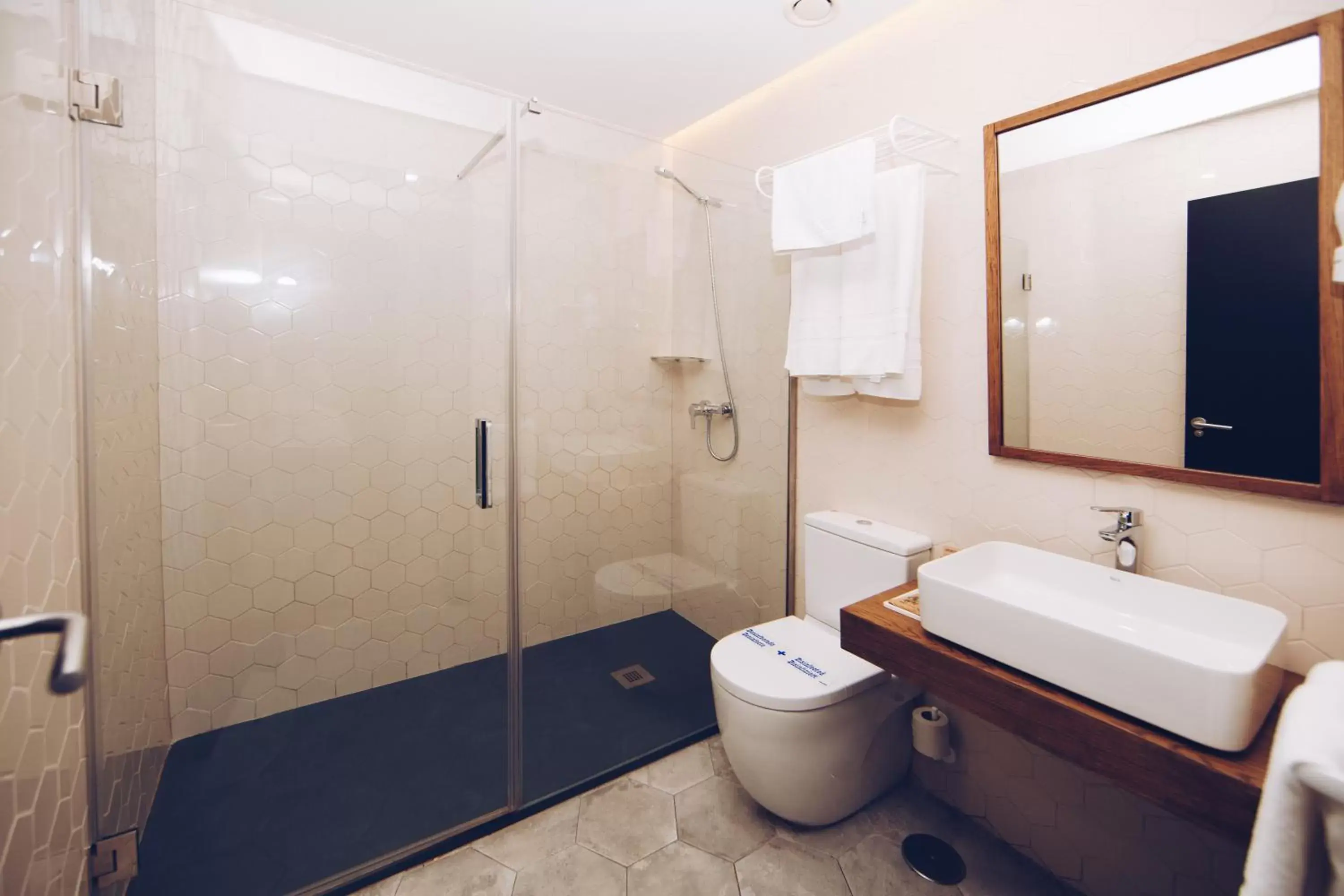 Bathroom in Málaga Premium Hotel
