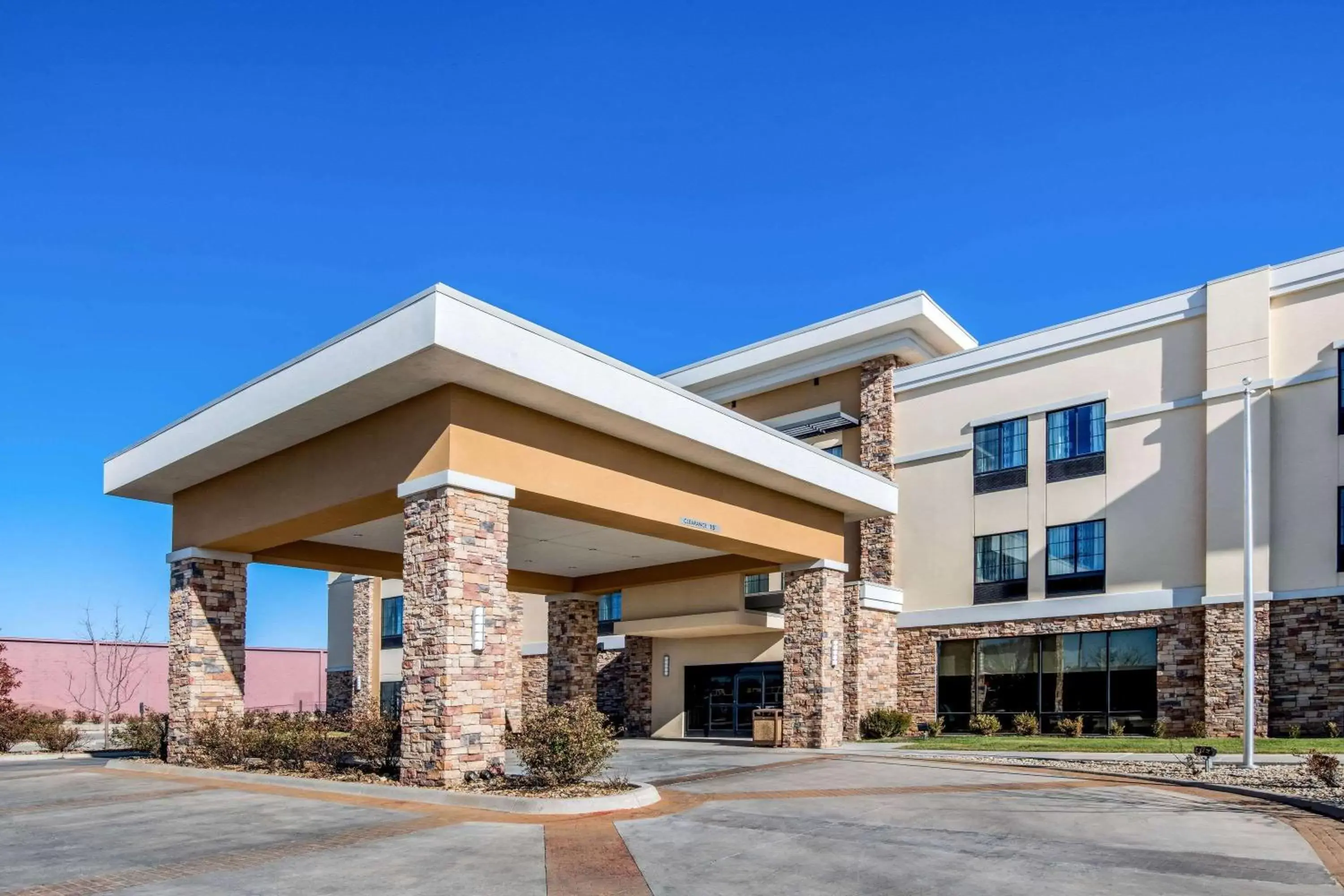 Property Building in La Quinta Inn & Suites by Wyndham Pampa