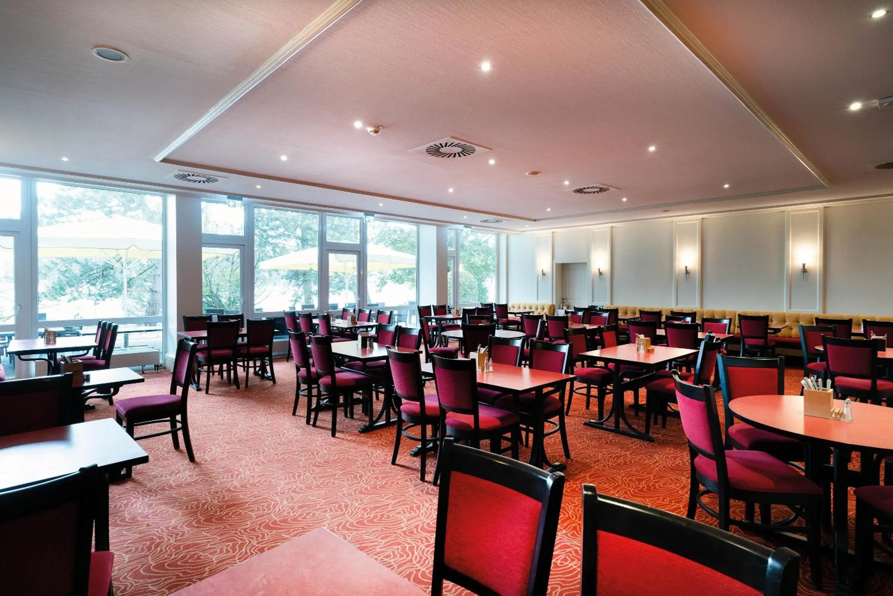 Restaurant/places to eat in Seminaris Hotel Nürnberg Restaurant/places to eat in Seminaris Hotel Nürnberg