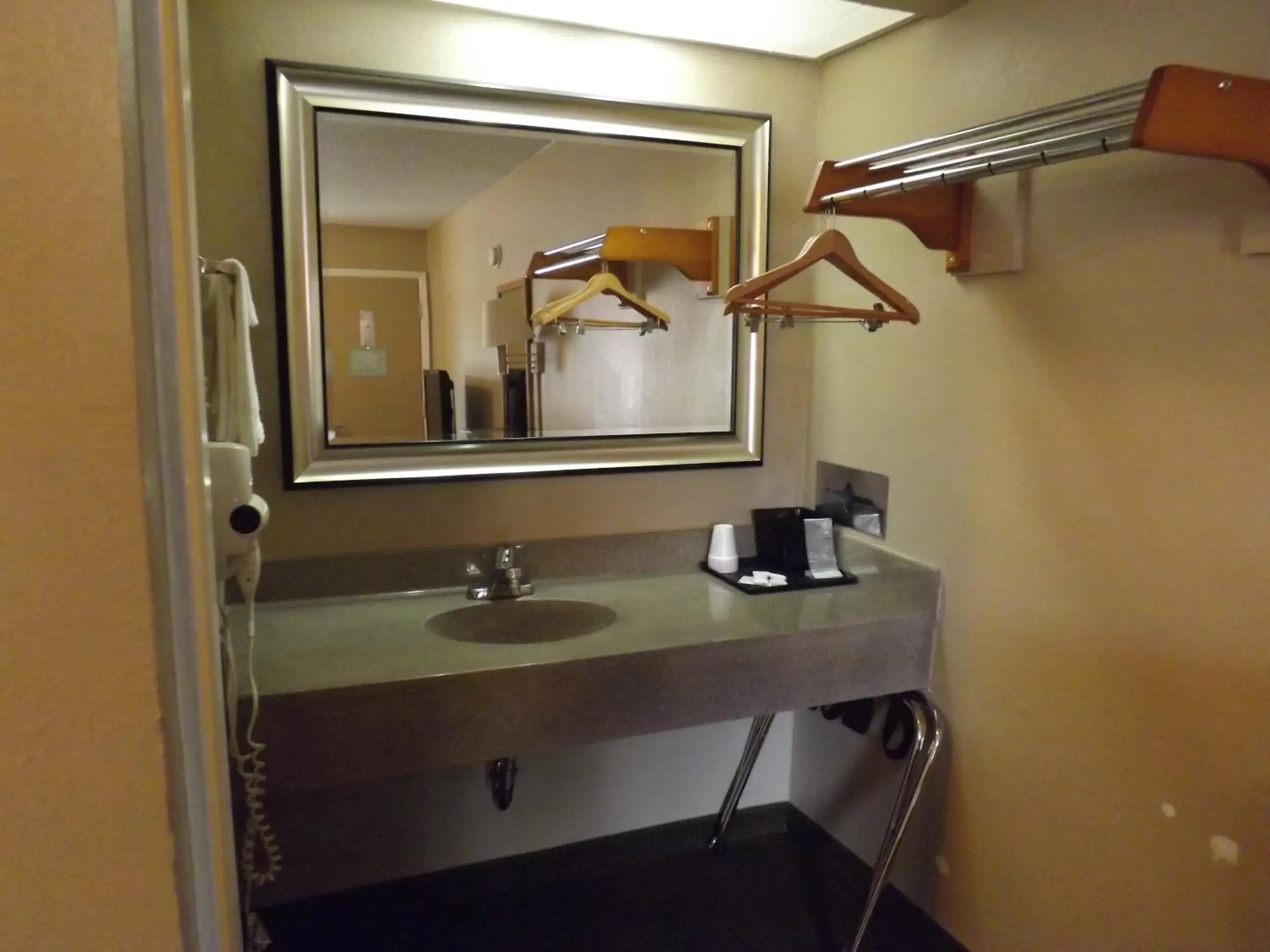 Bathroom in Executive Inn Kilgore