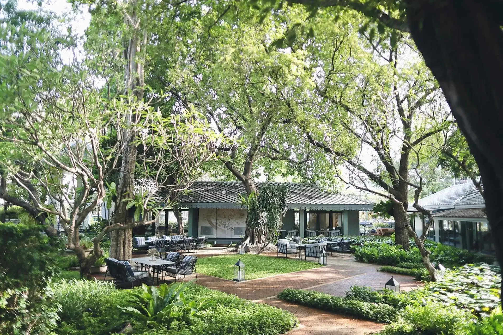 Garden view in The Raweekanlaya Bangkok Wellness Cuisine Resort Garden view in The Raweekanlaya Bangkok Wellness Cuisine Resort