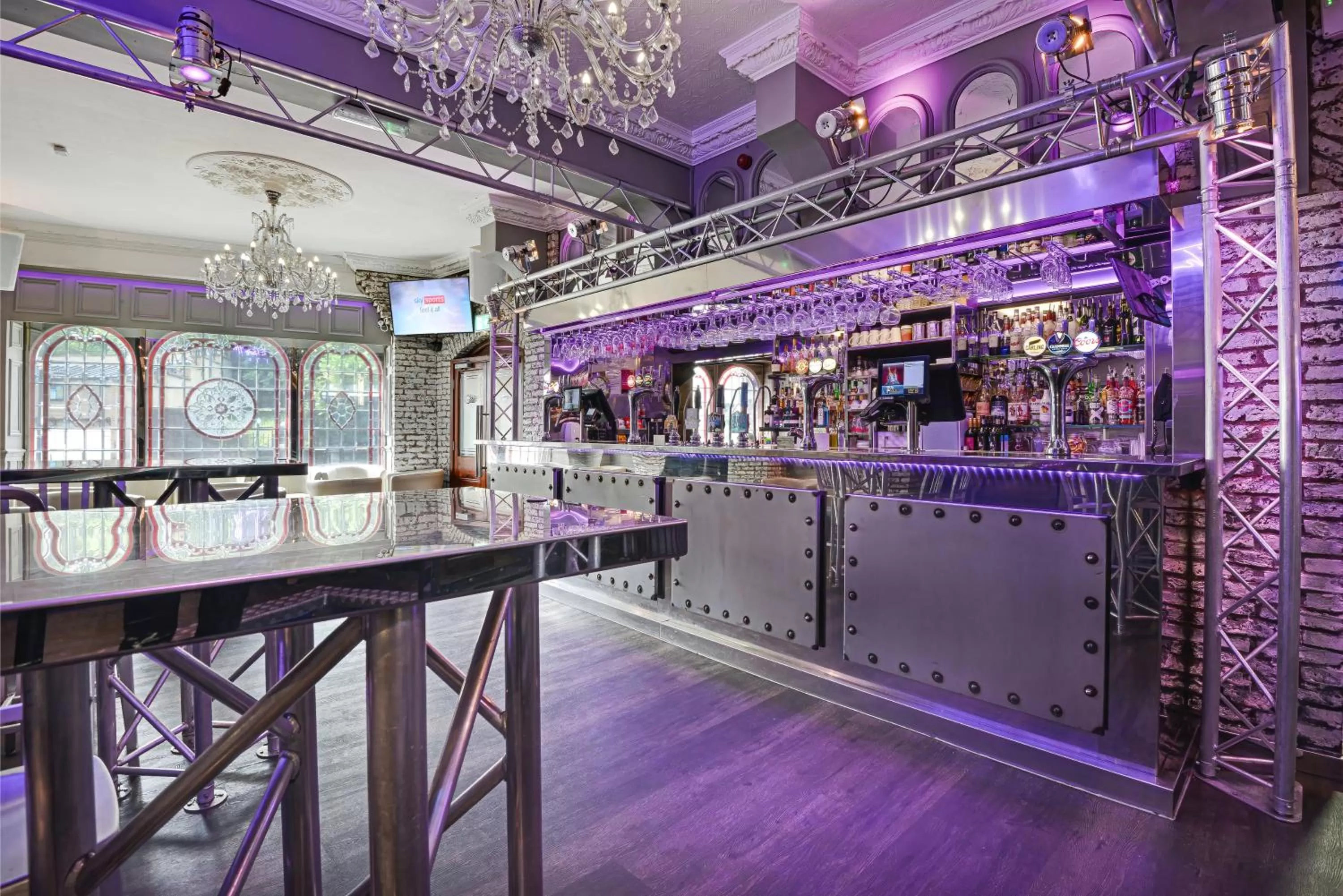 Lounge or bar in The George Hotel