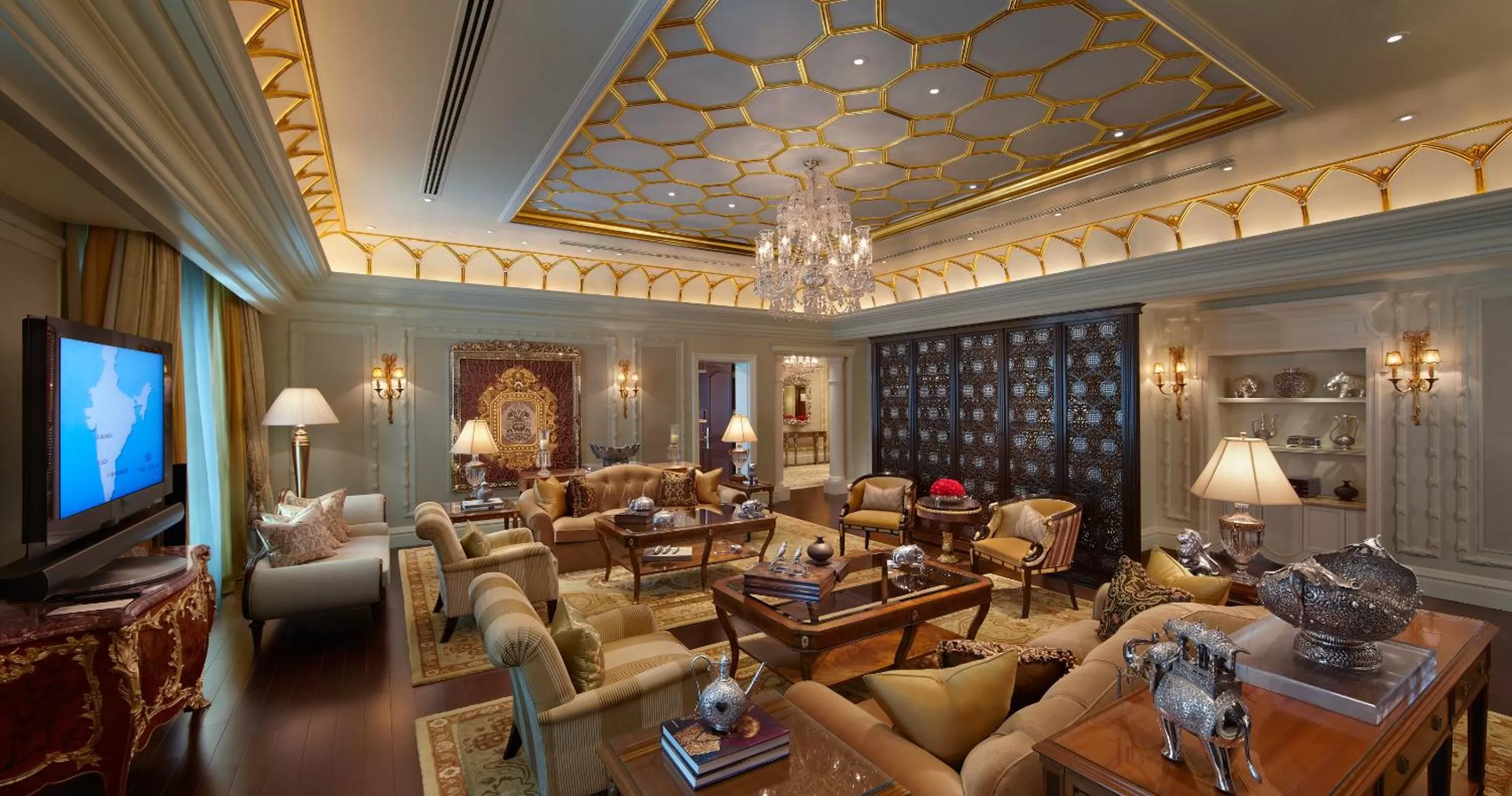 Living room in The Leela Palace New Delhi