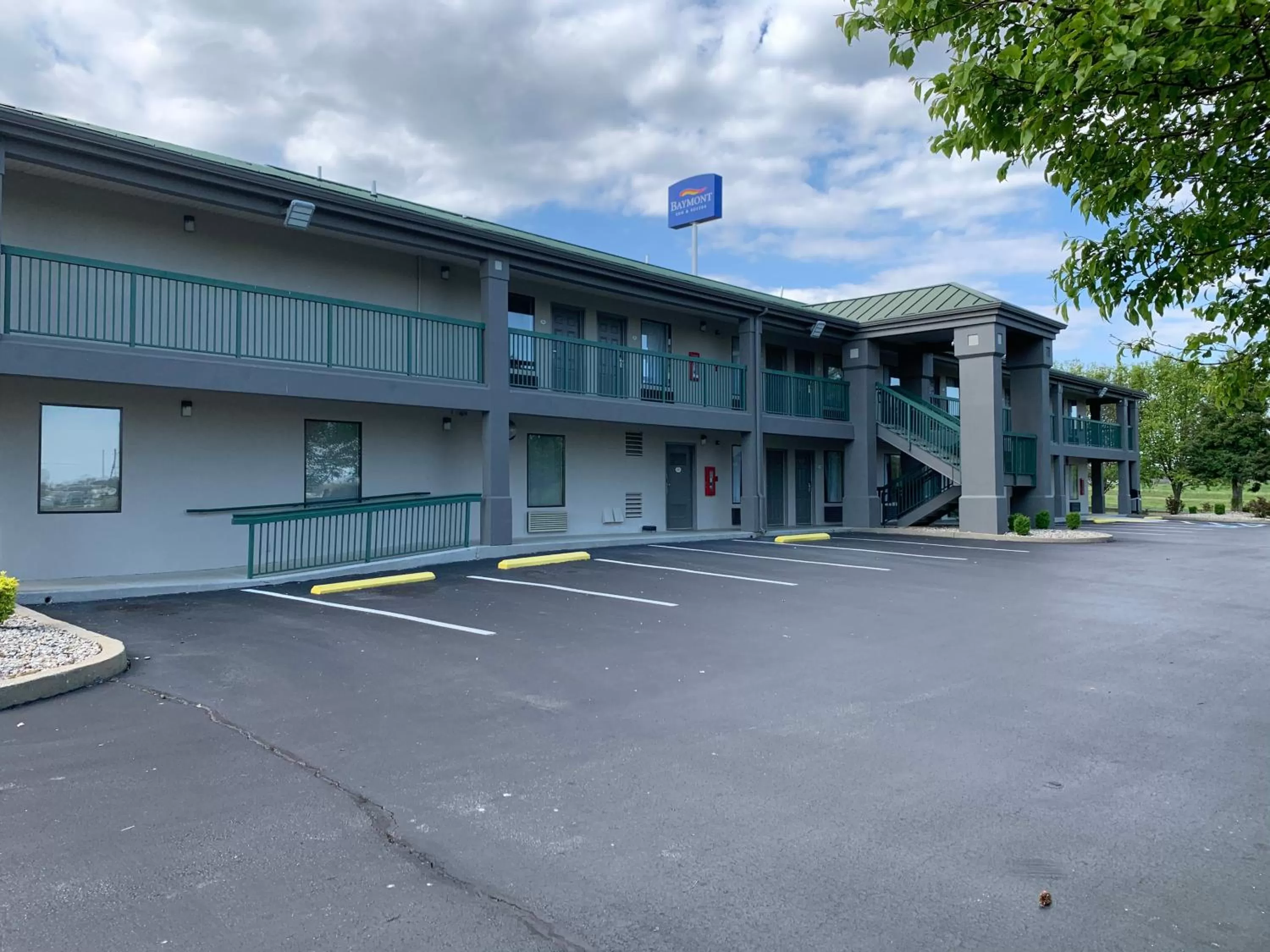 Property building in Baymont by Wyndham Cave City