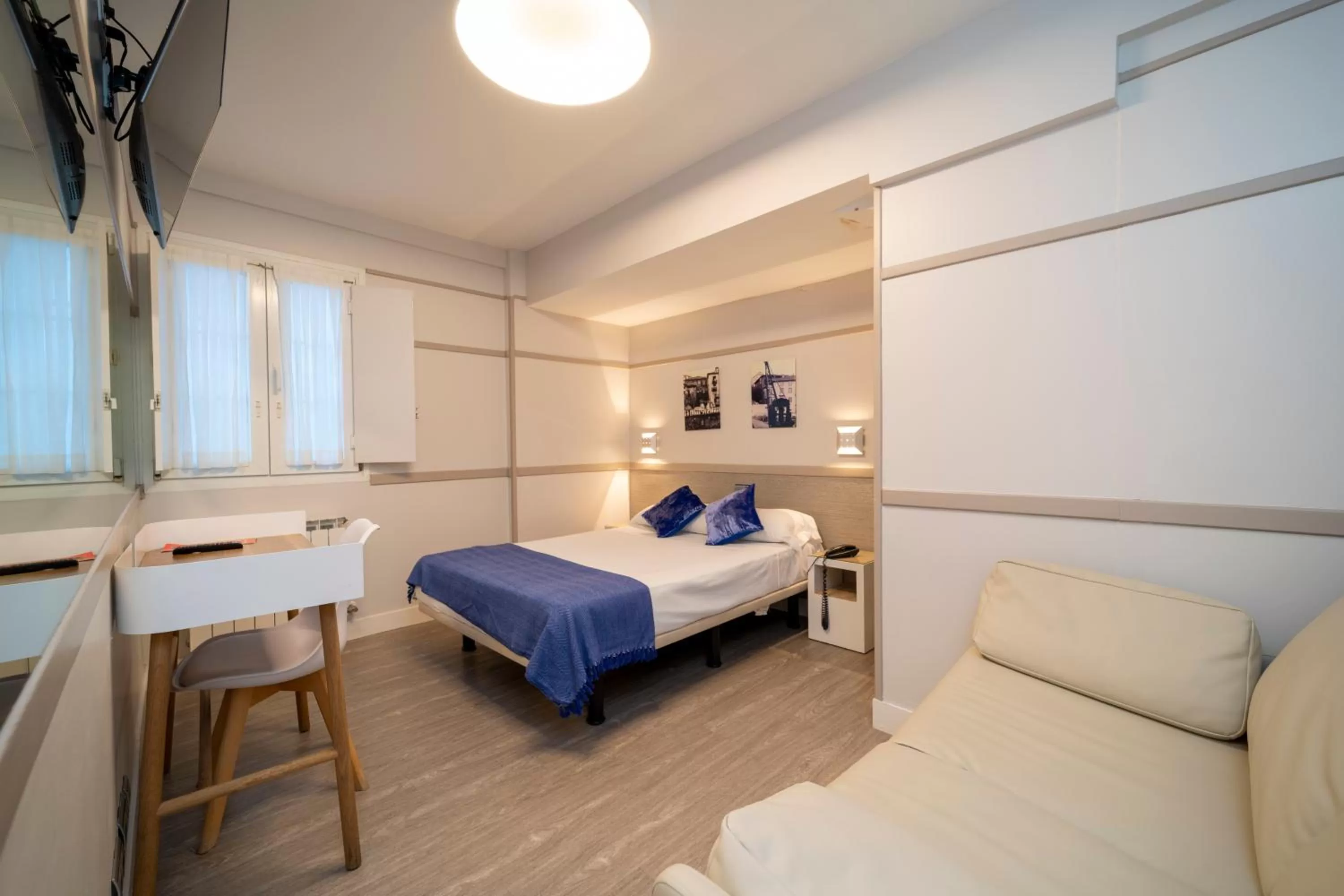 Photo of the whole room, Bed in Hotel&Spa El Puerto