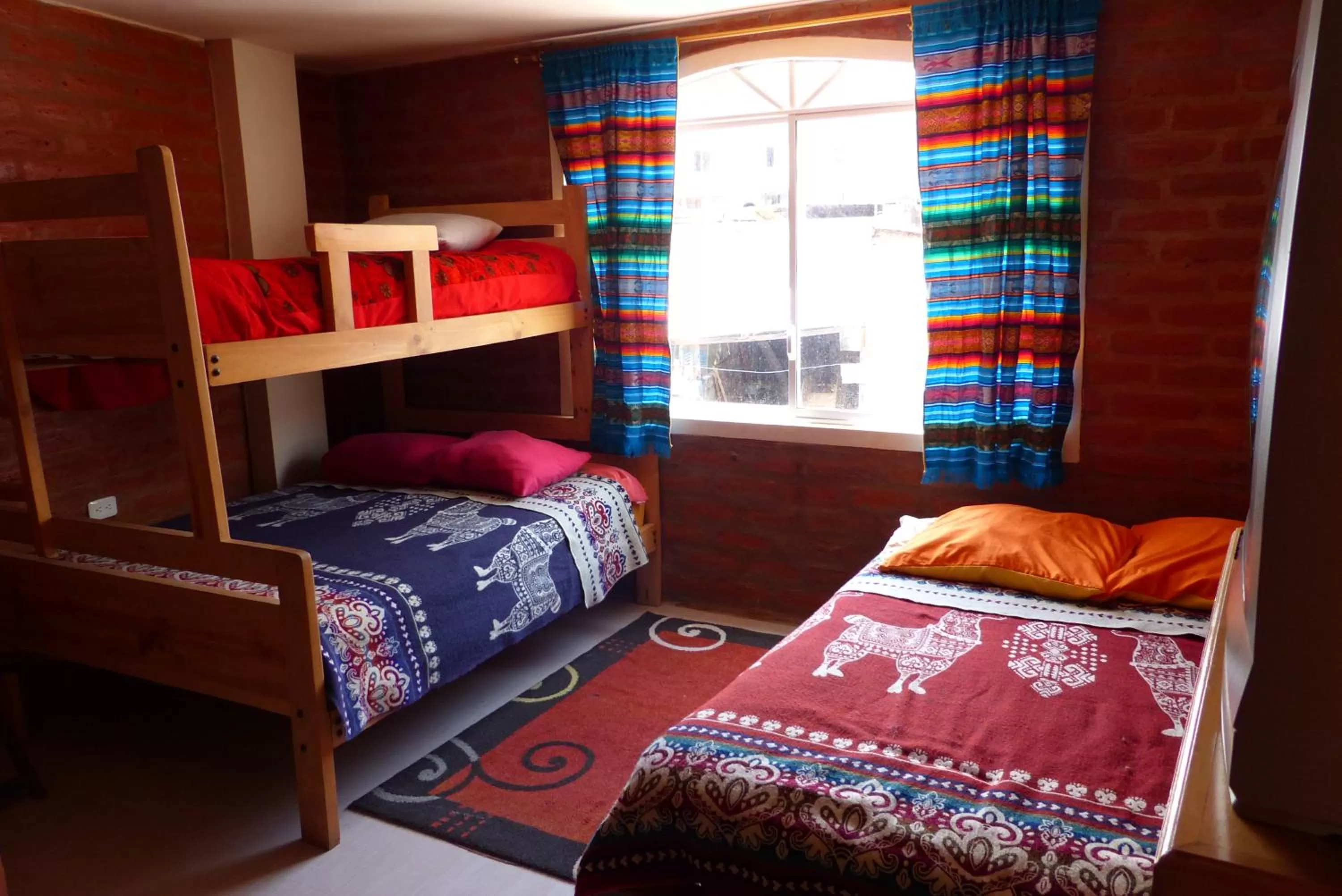 bunk bed, Bed in Hostal La Casa Amarilla City