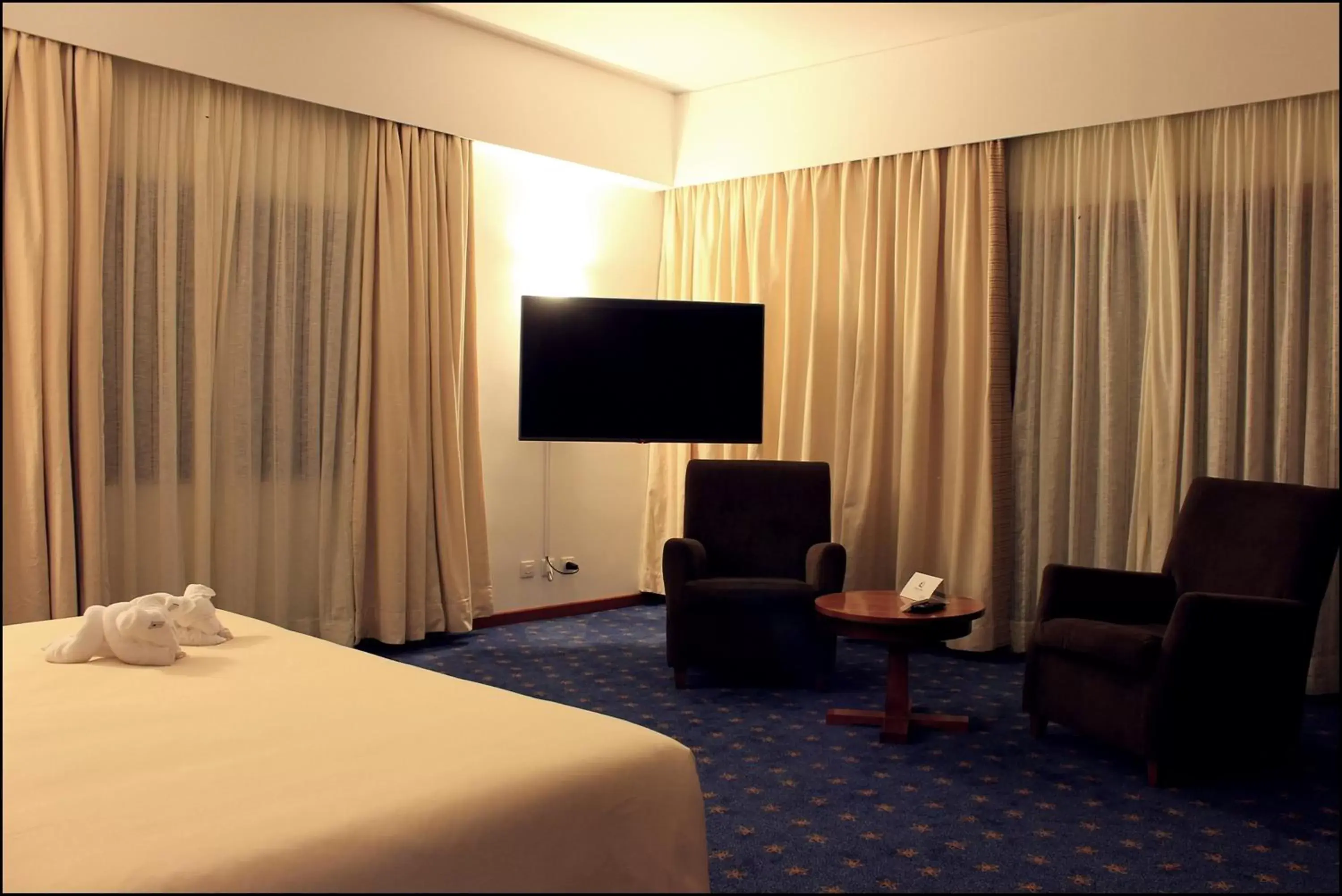 Bedroom, TV/Entertainment Center in BIO Hotel - Hotel Quinta da Serra