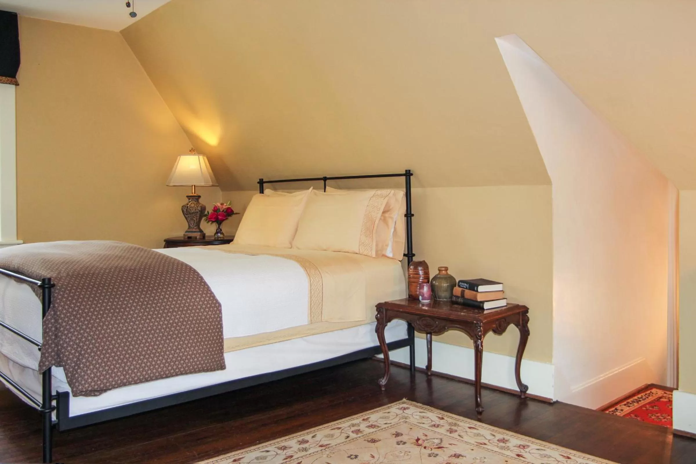 Bed in Hillbrook Inn & Spa