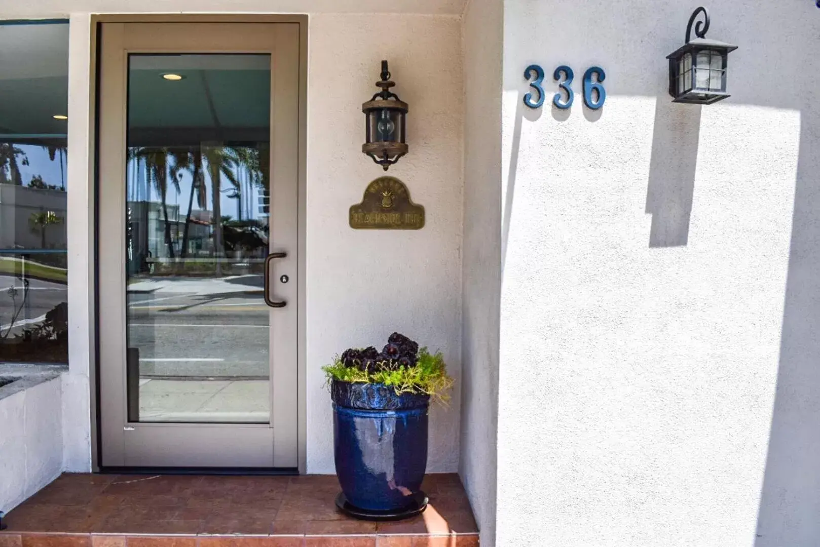 Facade/Entrance in Beachside Inn