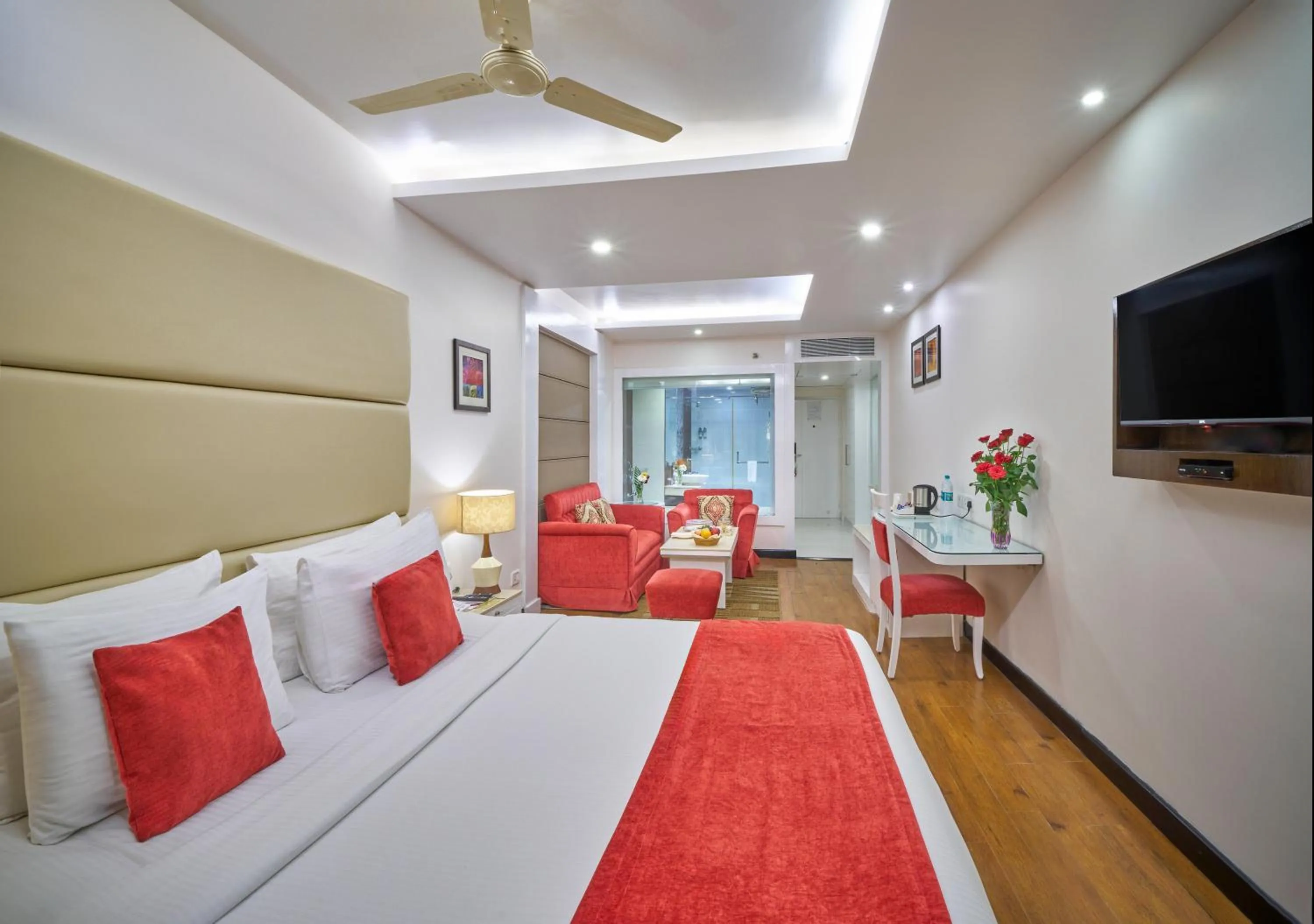 Seating area, Bed in Hotel Hindusthan International, Bhubaneswar
