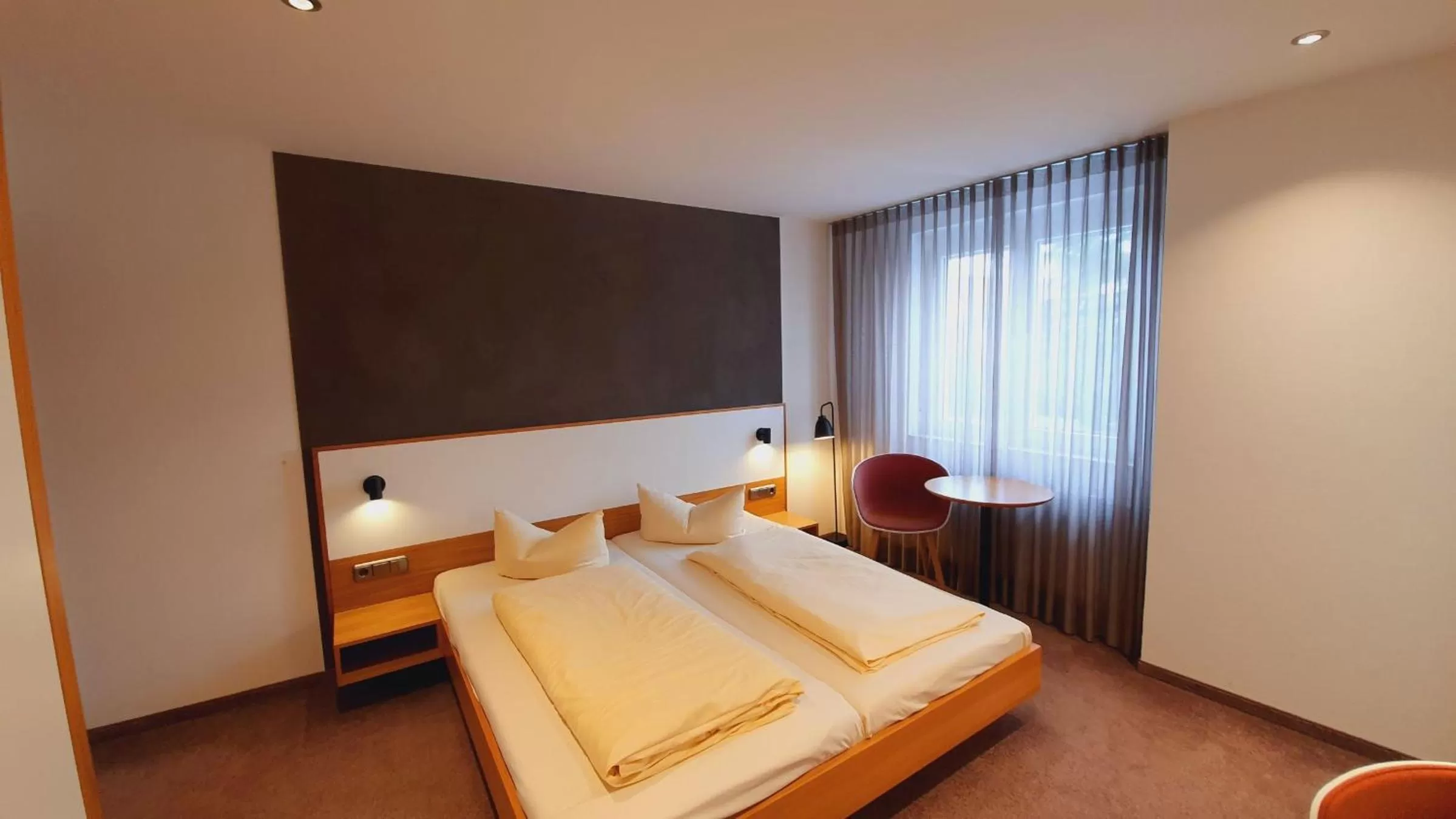 Bedroom, Bed in Hotel Restaurant Adler