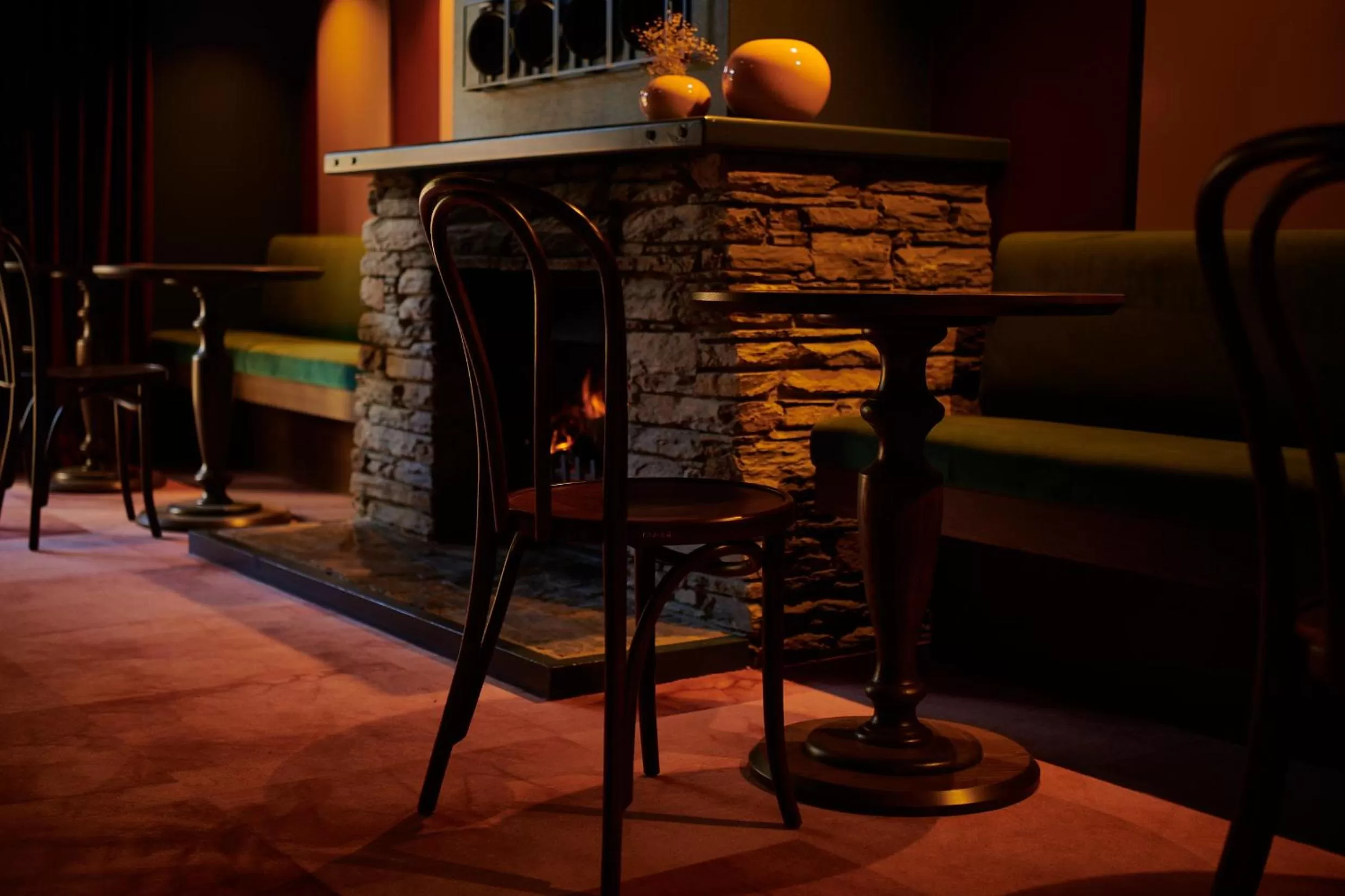 Lounge or bar in The Central Hotel Queenstown, A Naumi Chapter