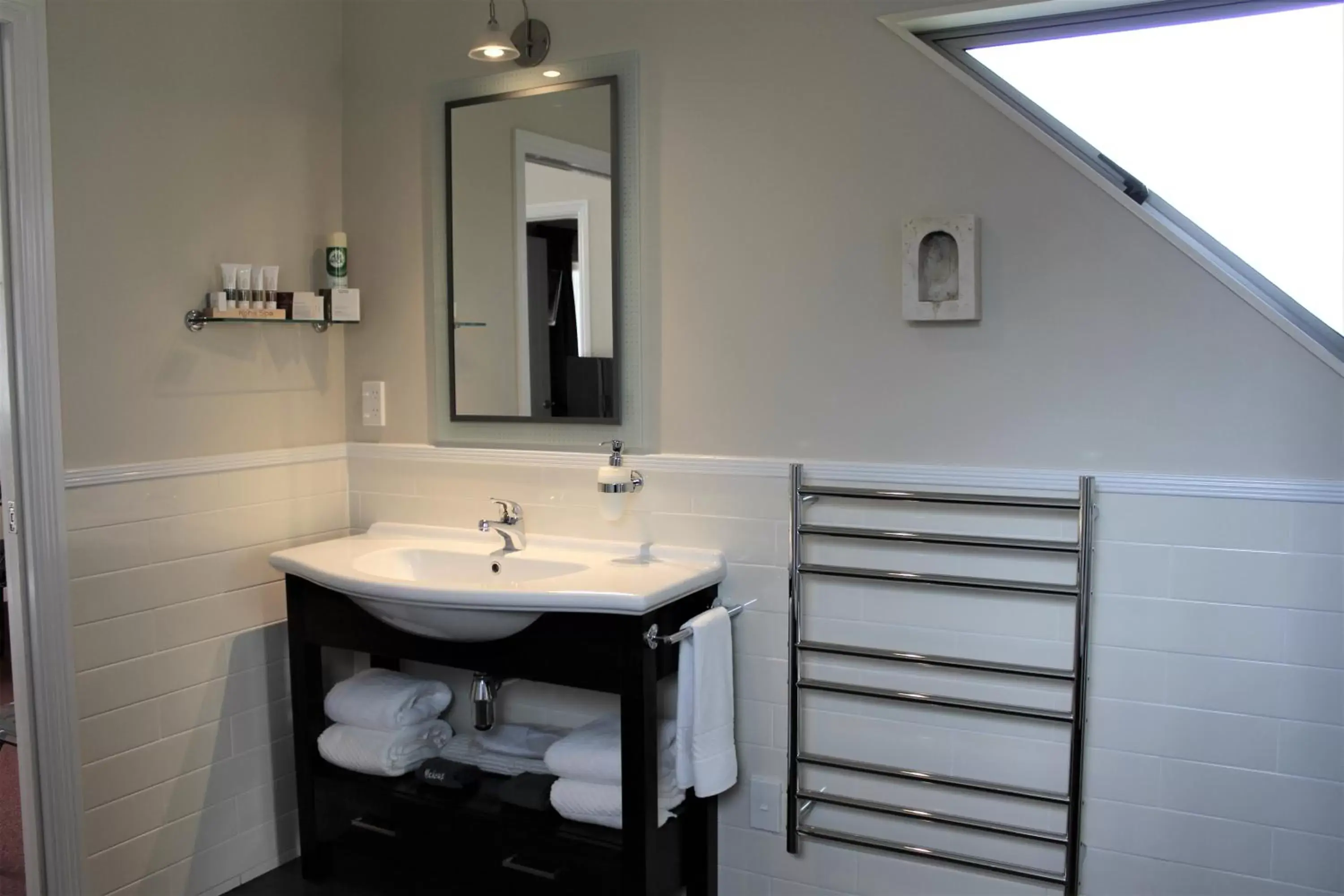 Bathroom in Lodge Bordeaux