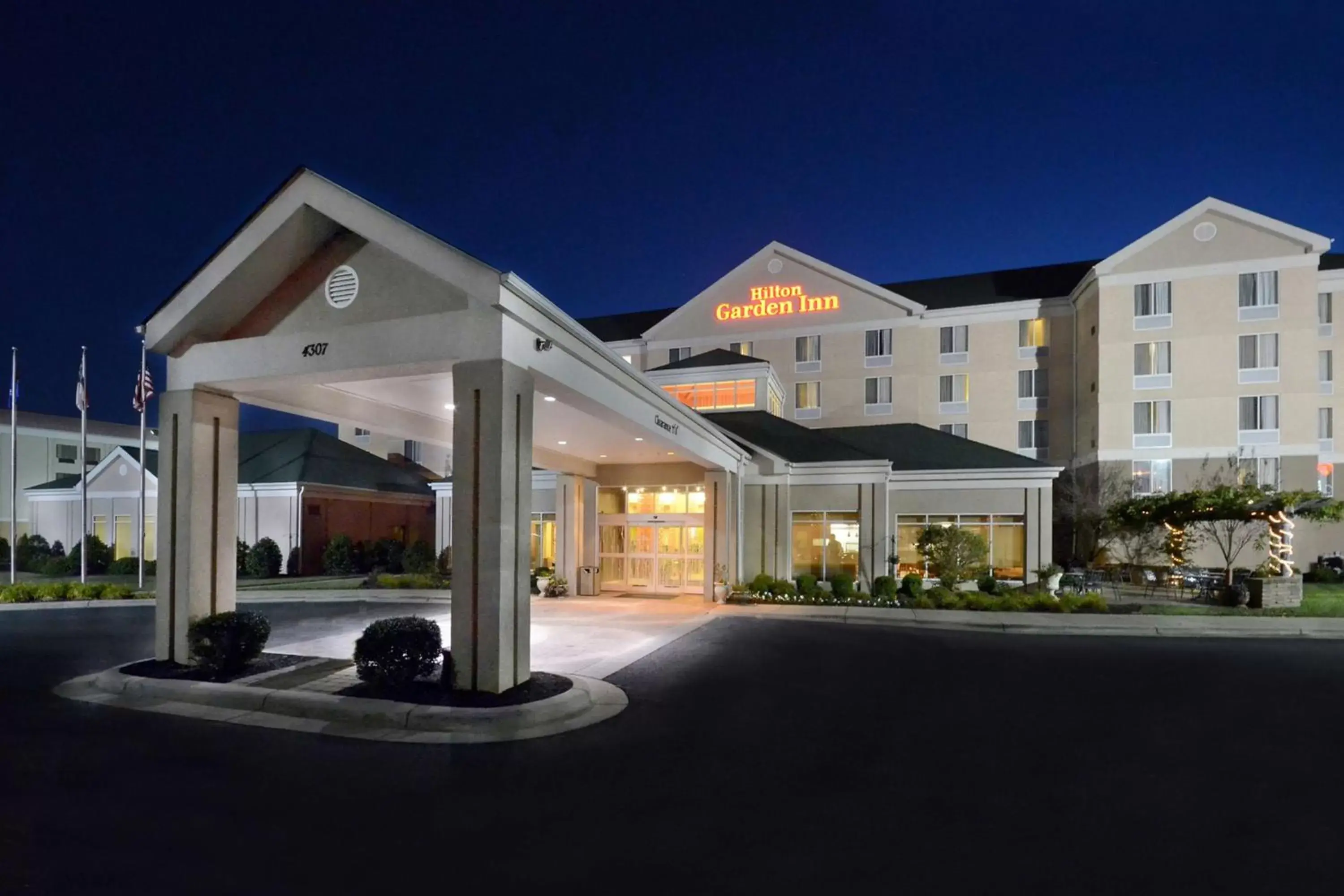 Property Building in Hilton Garden Inn Greensboro