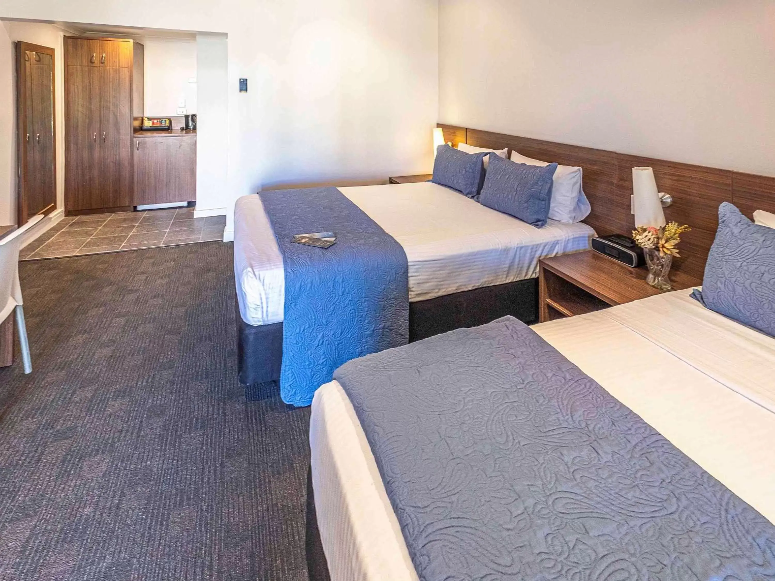 Photo of the whole room, Bed in Ibis Styles Karratha