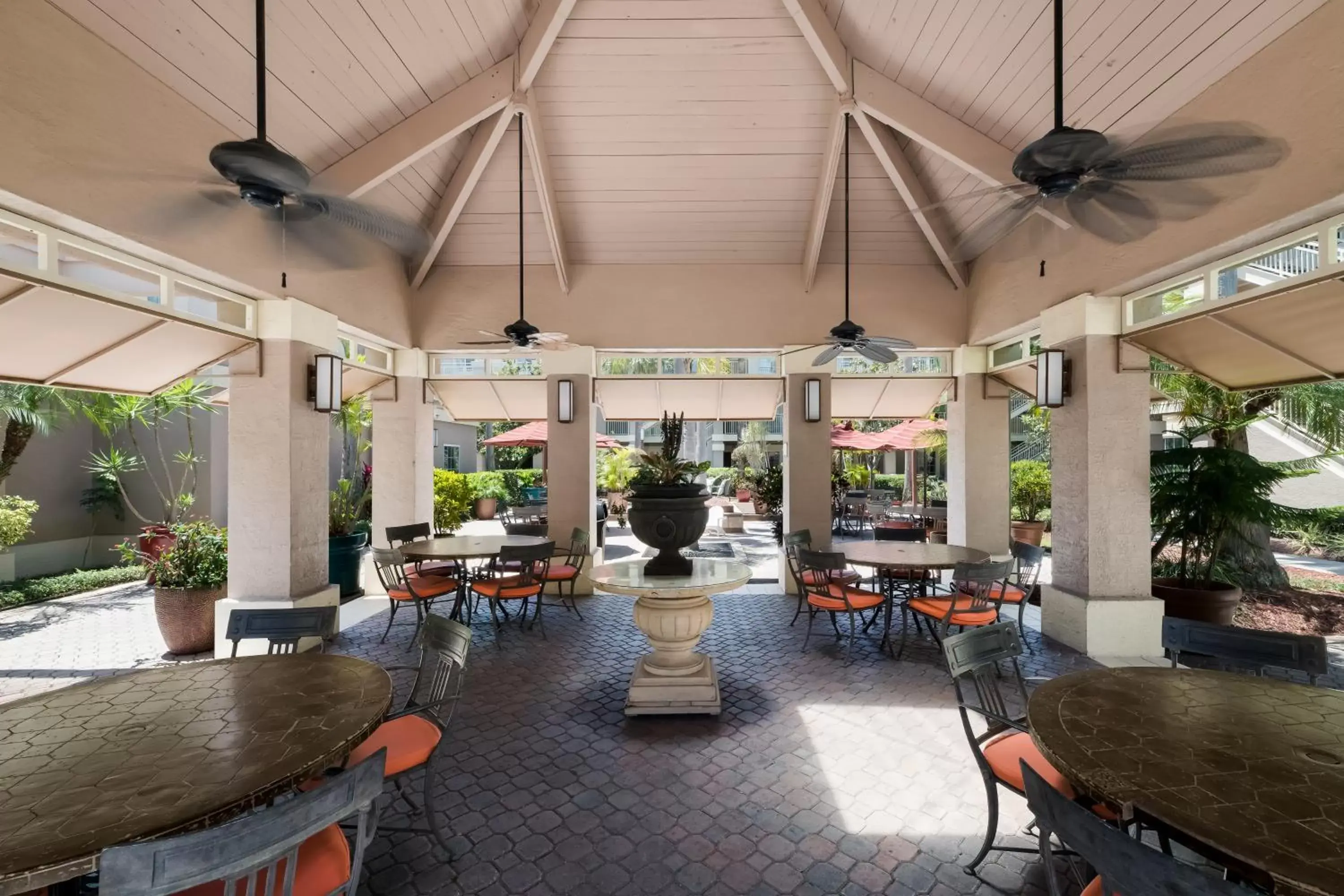 Patio, Restaurant/Places to Eat in Sonesta ES Suites Orlando - Lake Buena Vista