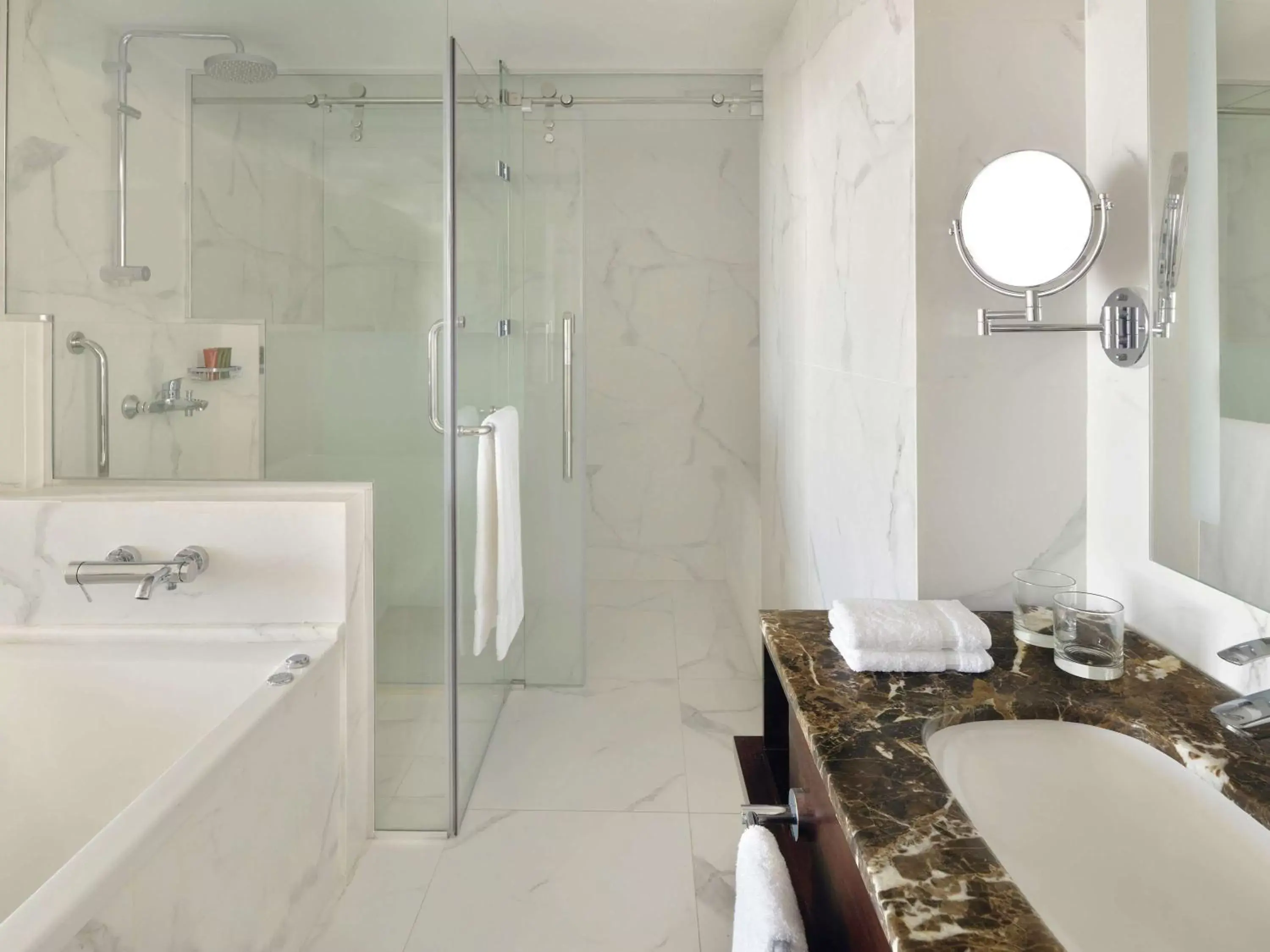 Photo of the whole room, Bathroom in Mövenpick Hotel Amman