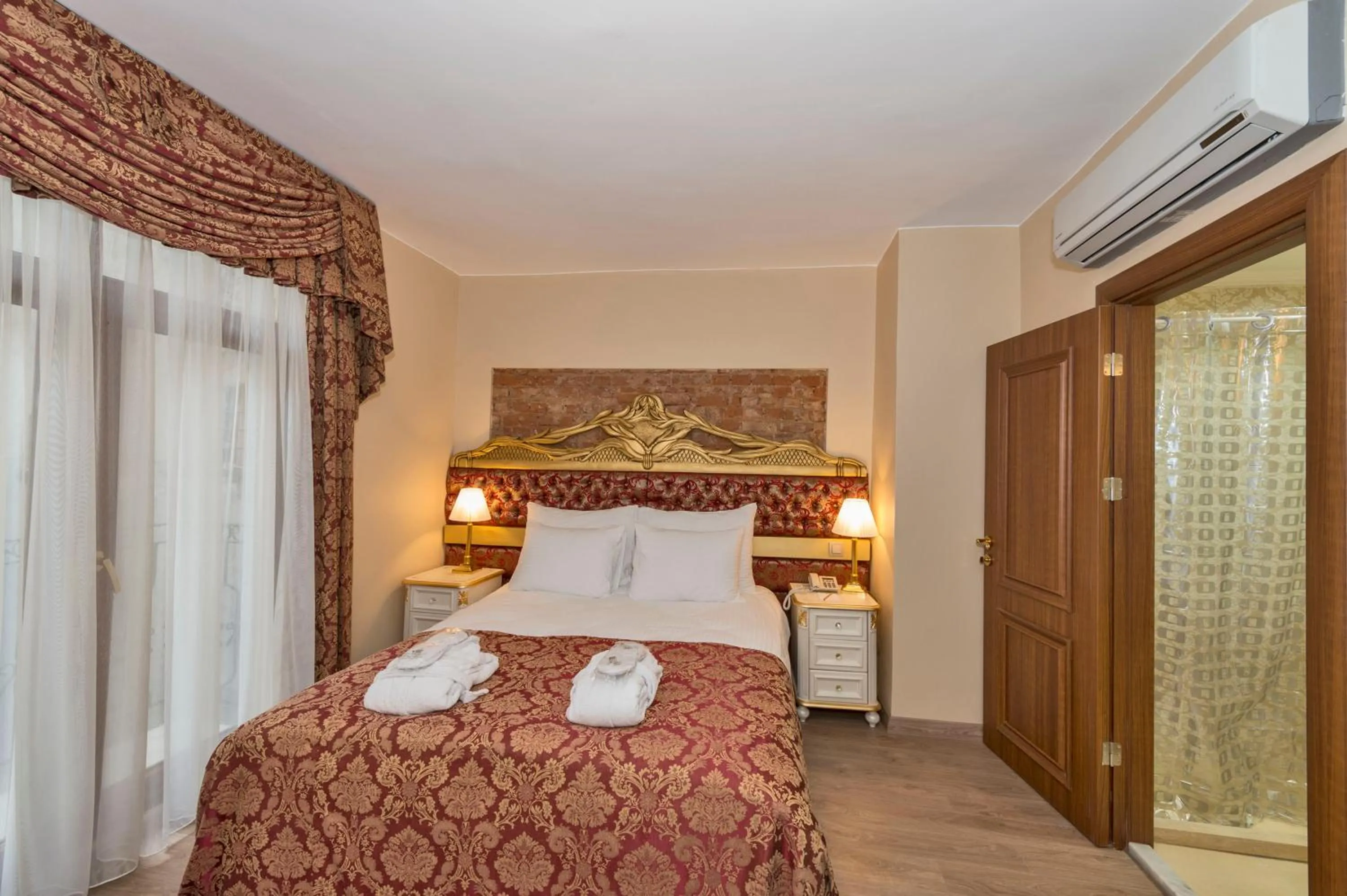 Bed in By Murat Royal Hotel Galata