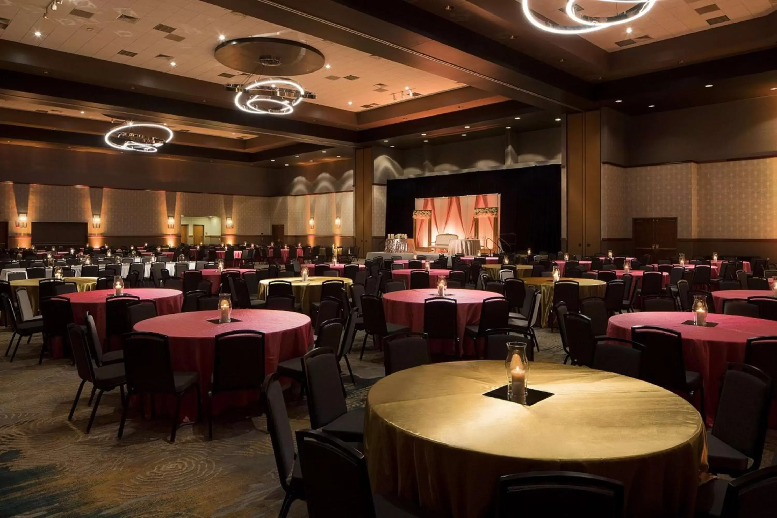 Meeting/conference room, Restaurant/Places to Eat in Embassy Suites by Hilton Dallas Frisco Hotel & Convention Center