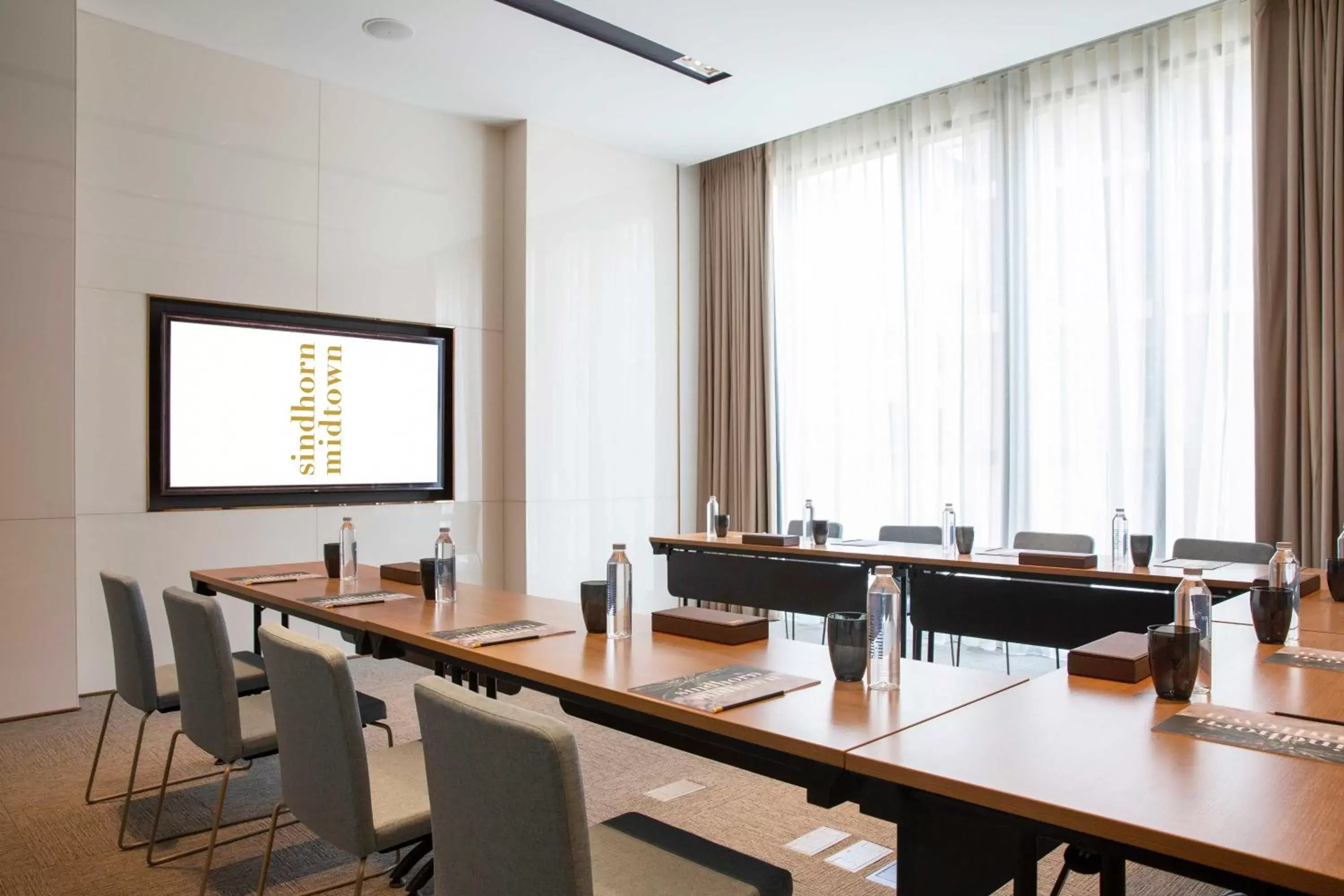 Business facilities in Sindhorn Midtown Hotel Bangkok, Vignette Collection - an IHG Hotel