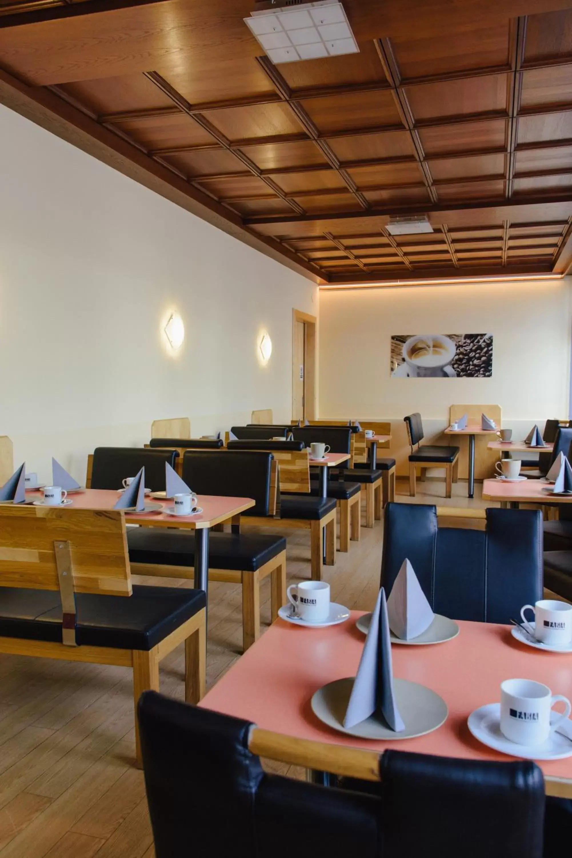 Breakfast, Restaurant/Places to Eat in Hotel Drei Kreuz