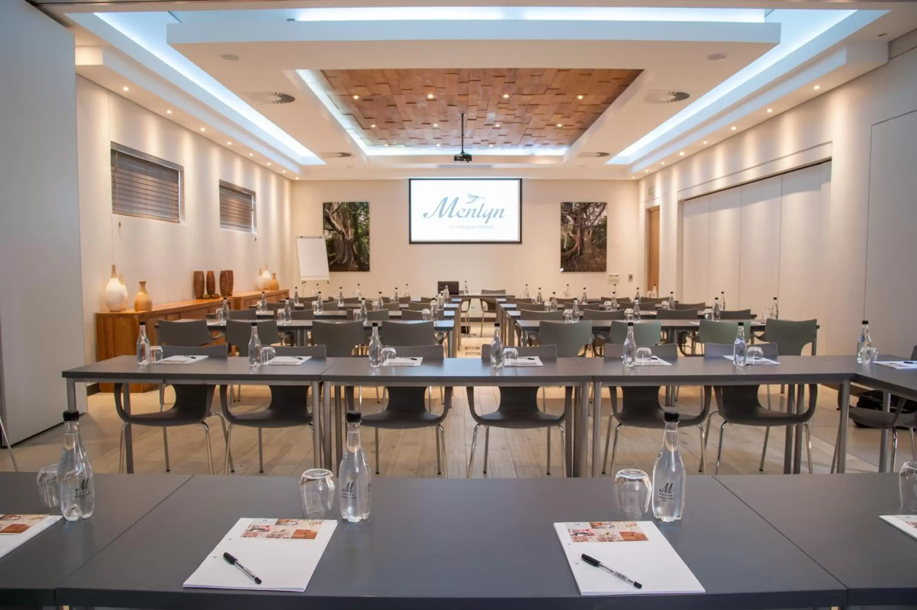 Business facilities, Business Area/Conference Room in Menlyn Boutique Hotel