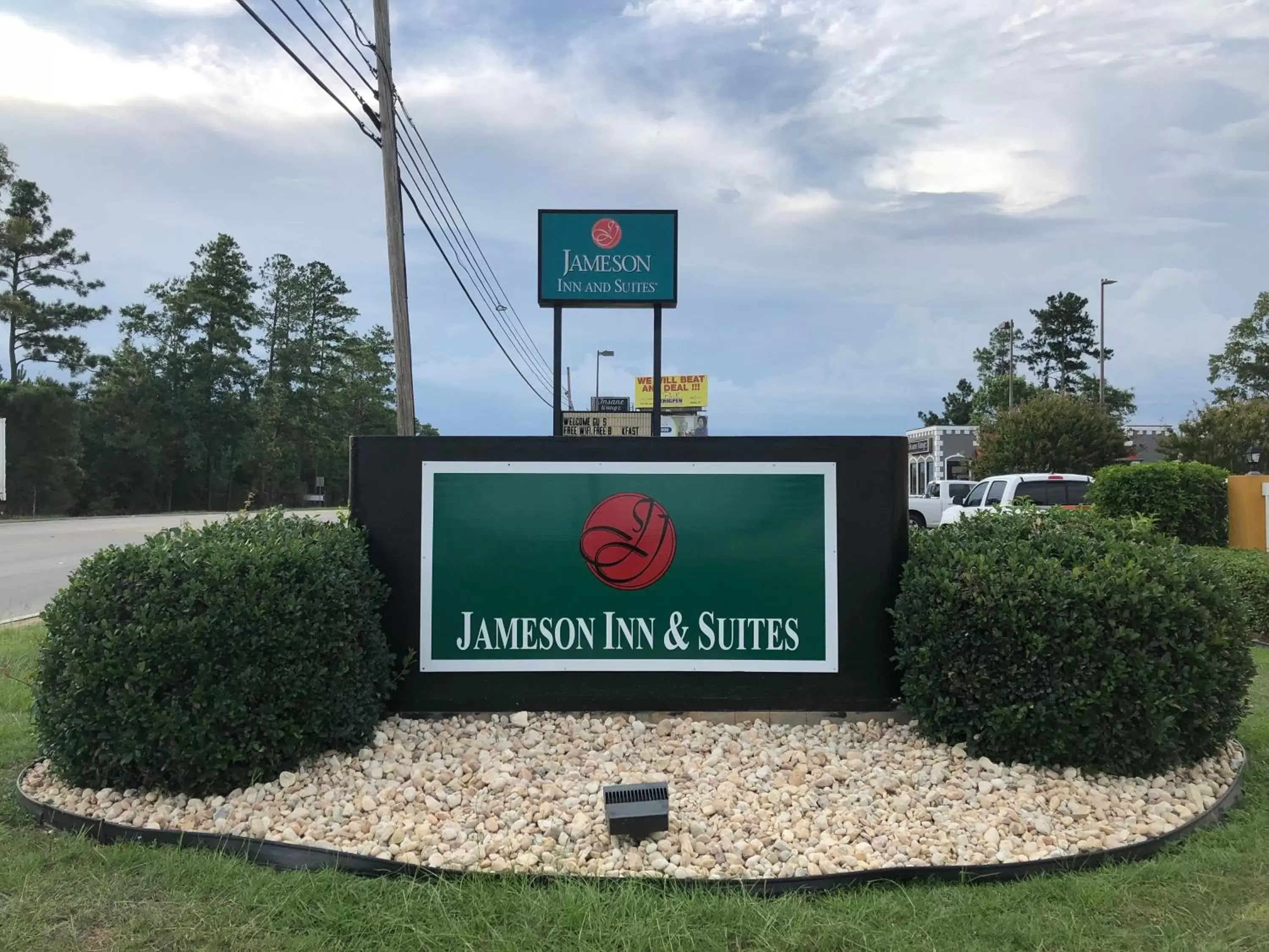 Property Logo/Sign in Jameson Inn and Suites Hazelhurst
