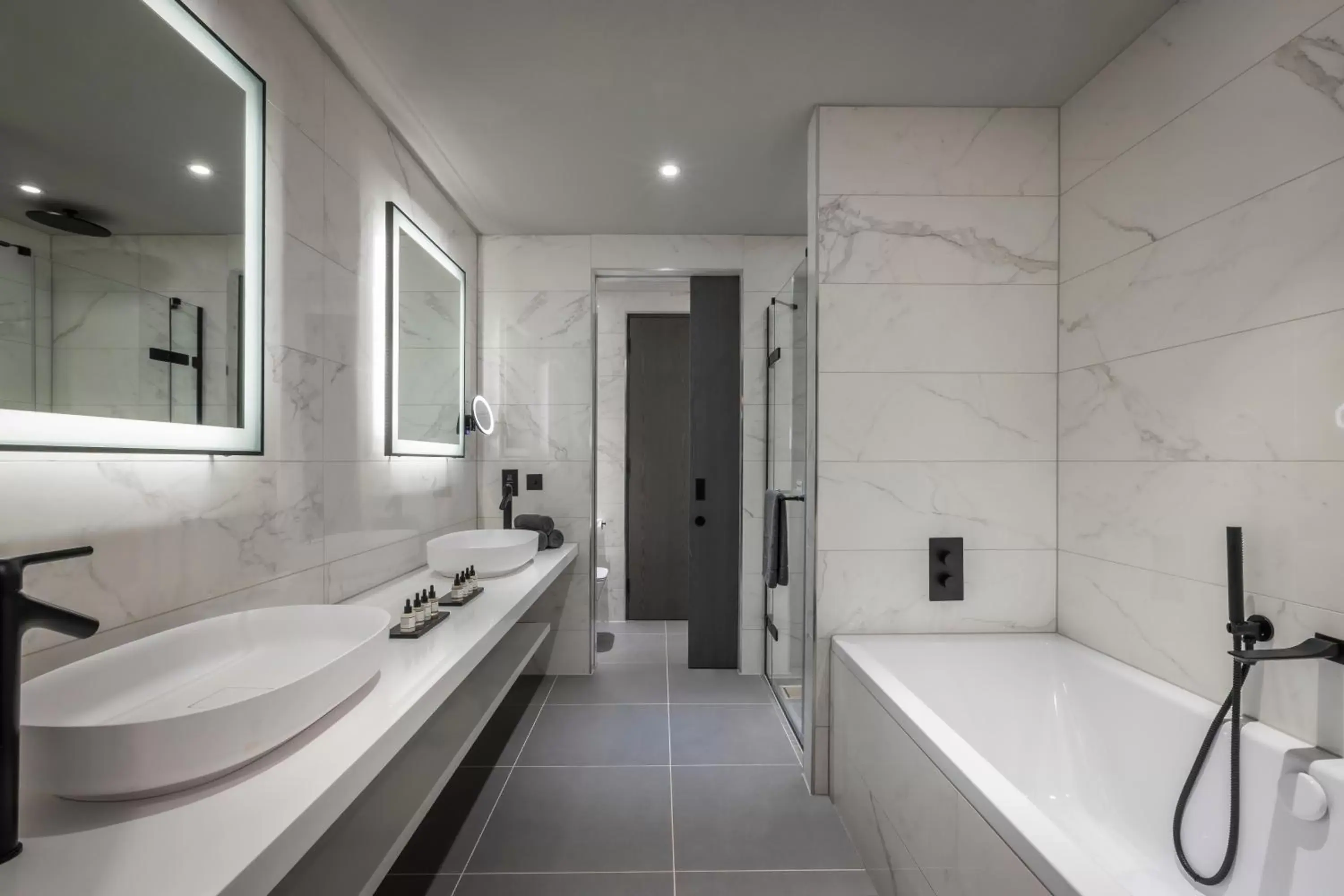 Shower, Bathroom in Radisson Blu Royal Hotel Dublin