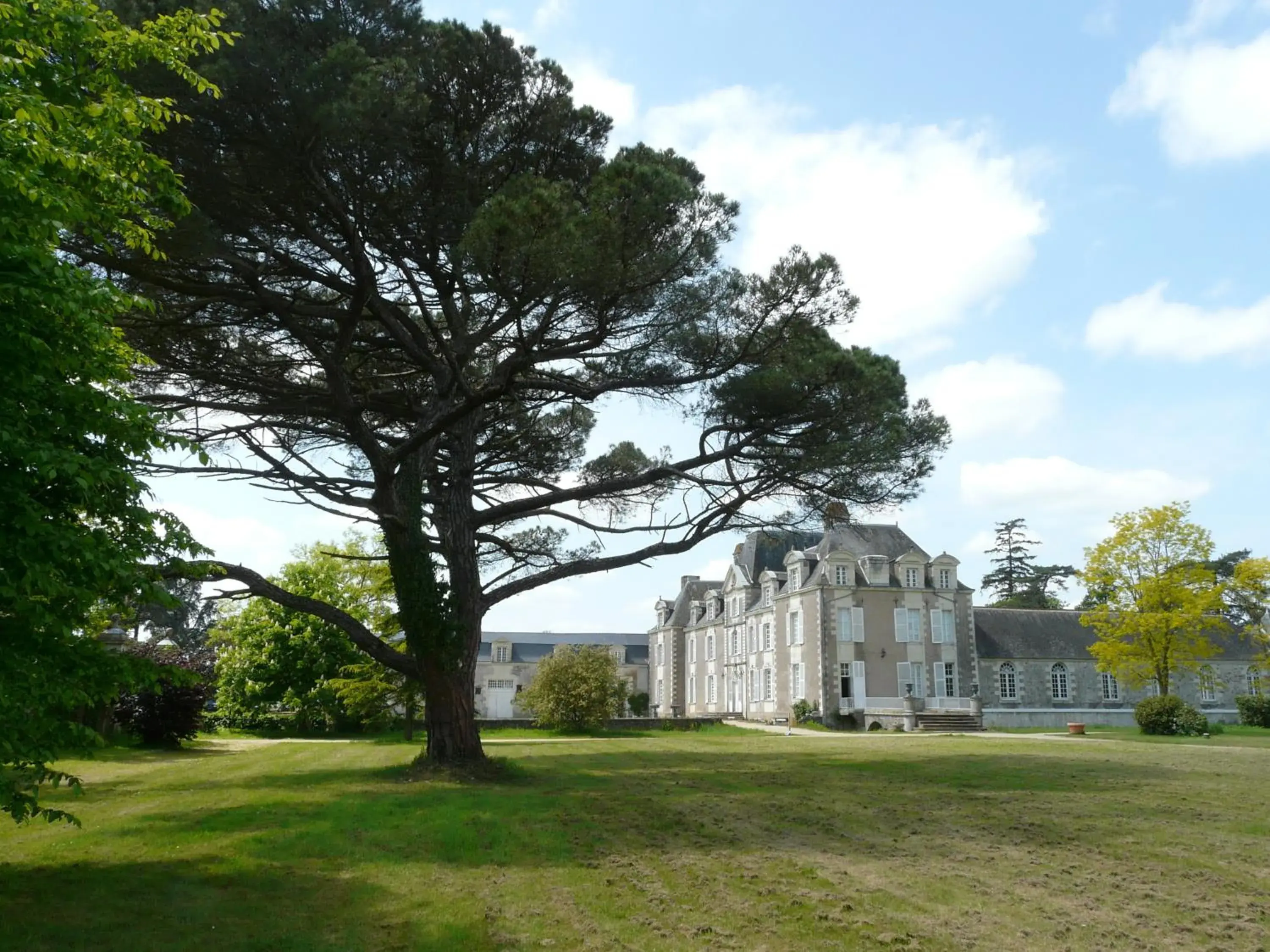 Facade/entrance, Property Building in Le Domaine des Lys