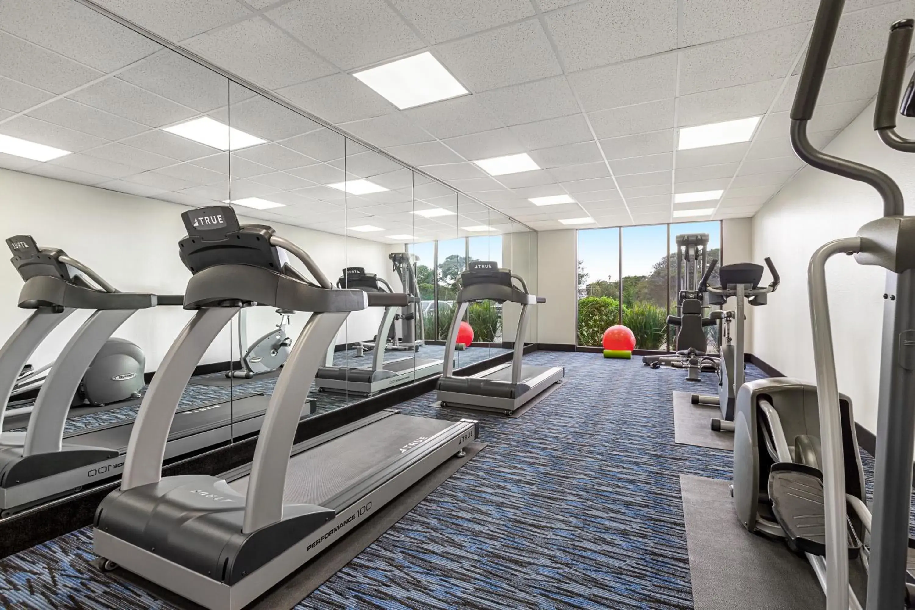 Fitness centre/facilities in Ramada by Wyndham Marina Fitness centre/facilities in Ramada by Wyndham Marina
