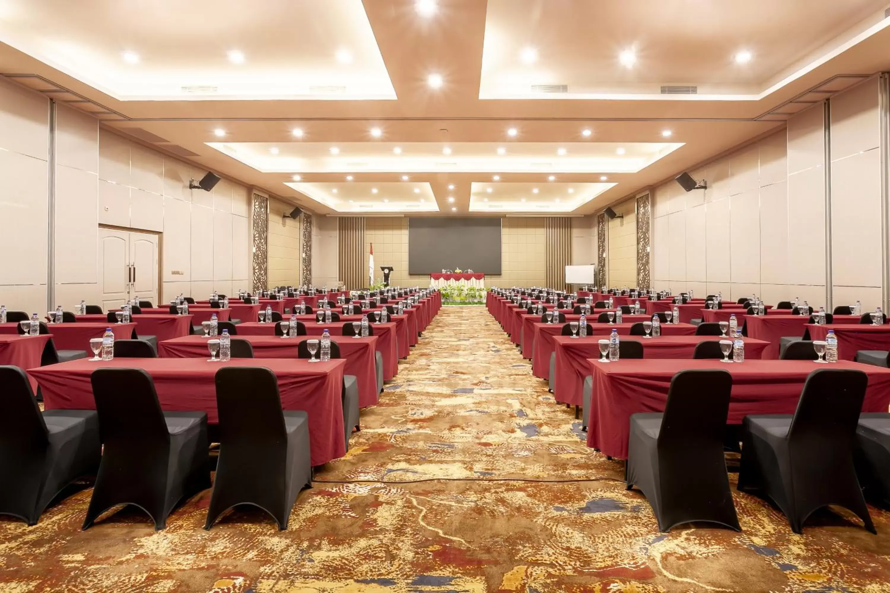 Meeting/conference room, Banquet Facilities in Lombok Garden Hotel