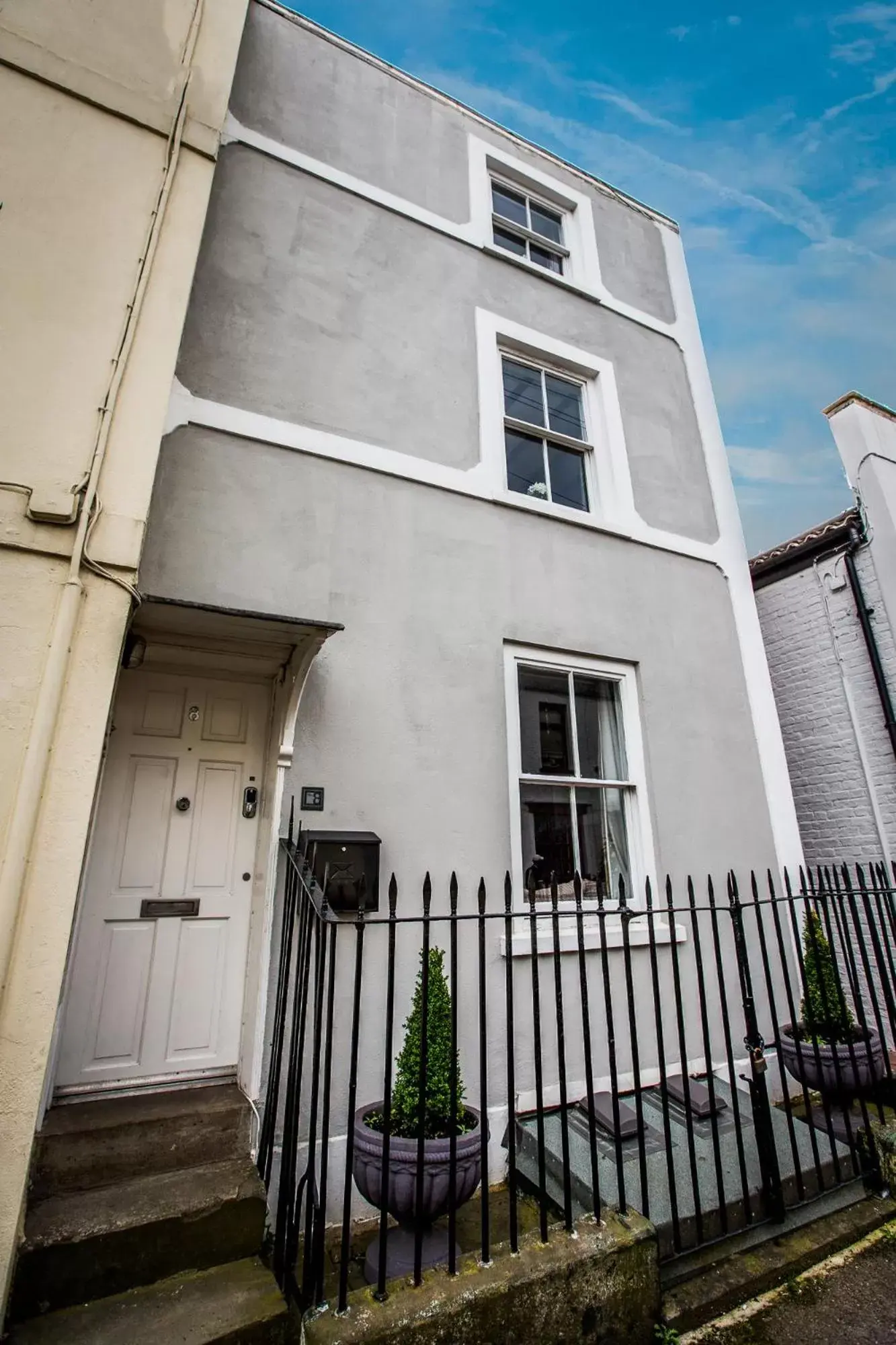 Facade/entrance, Property Building in No8 Chepstow