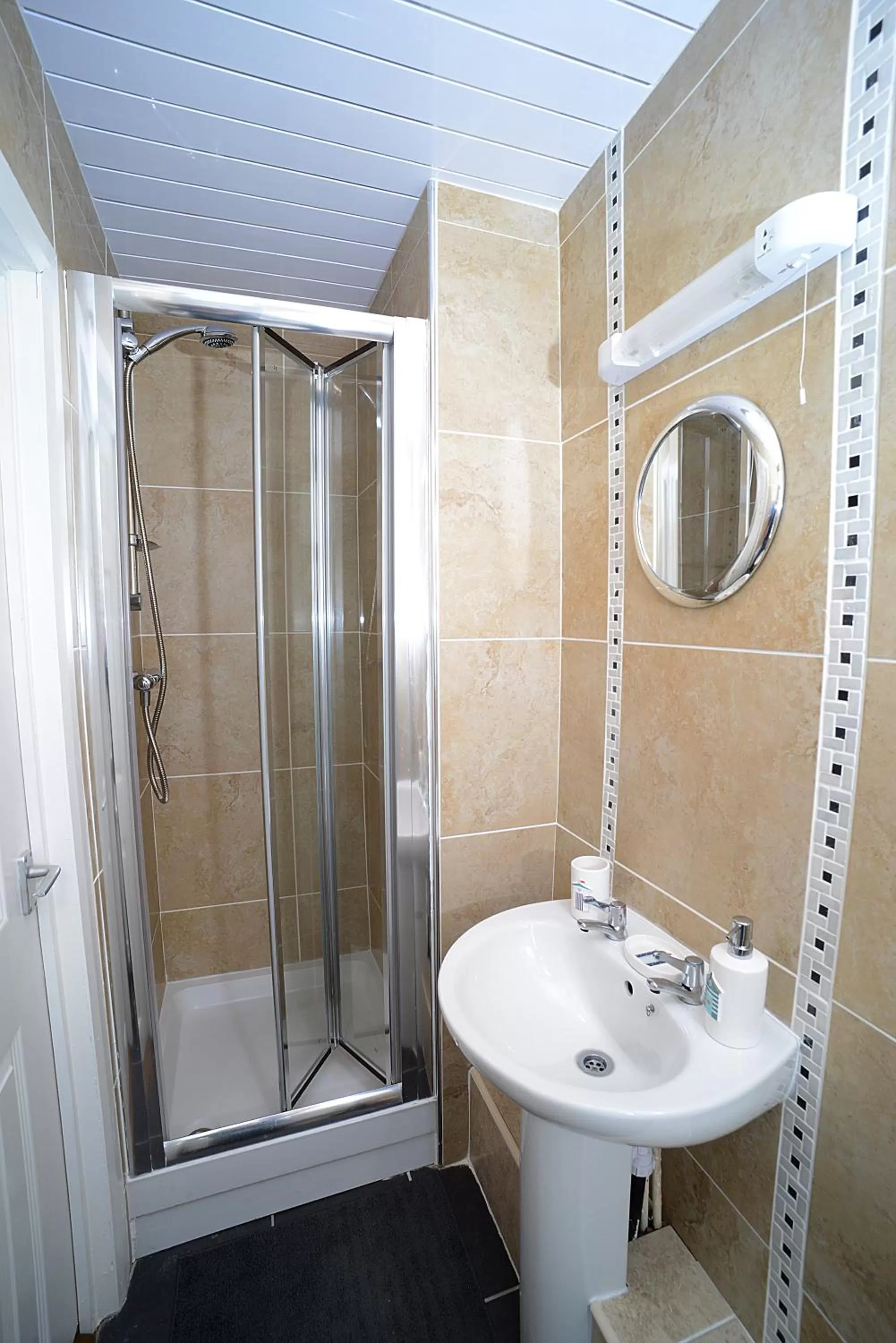 Bathroom in The Winter Garden Suites