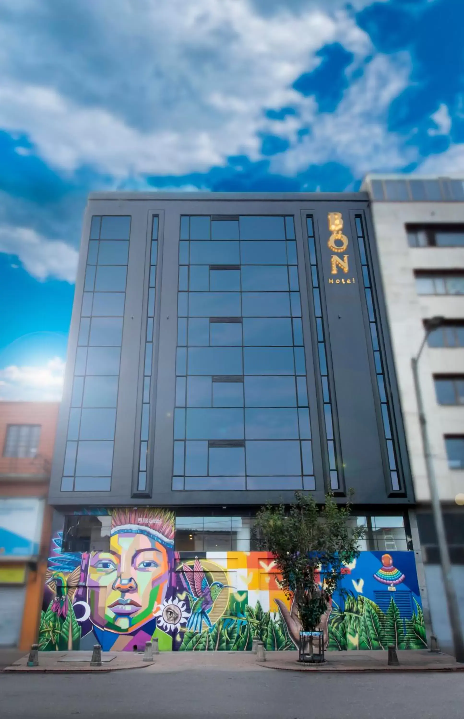 Property building in Bon 17 Hotel By SHG Property building in Bon 17 Hotel By SHG