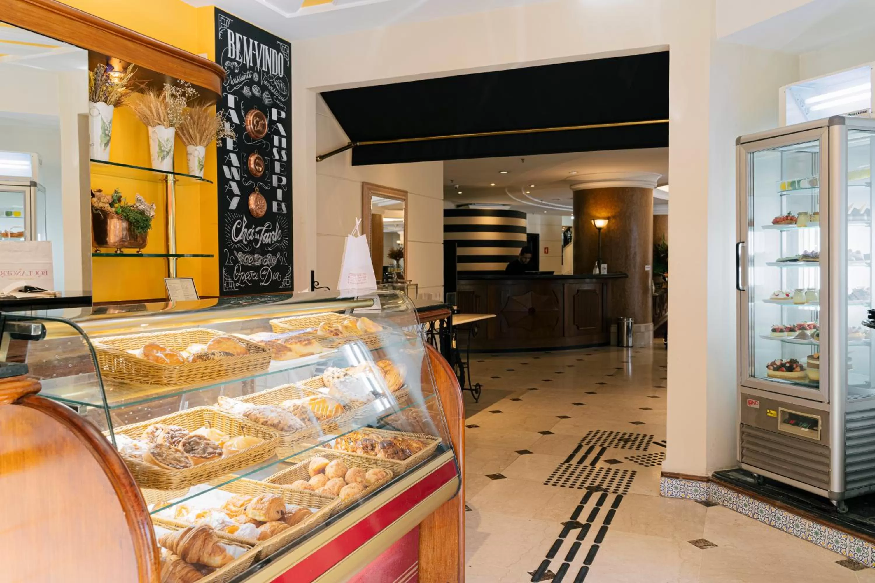 Restaurant/places to eat in Grand Mercure Sao Paulo Ibirapuera