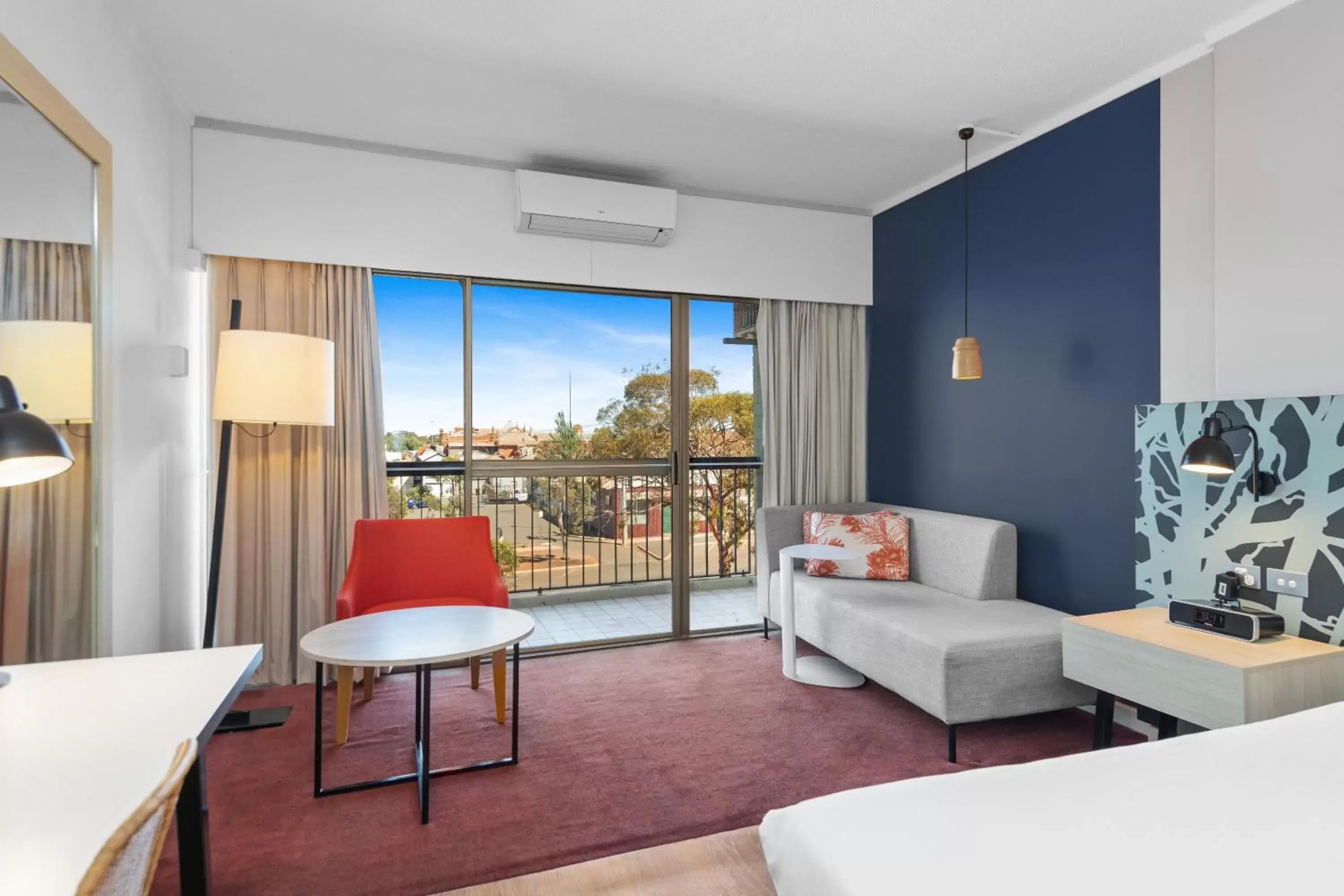 Balcony/Terrace, Seating Area in The Plaza Hotel Kalgoorlie