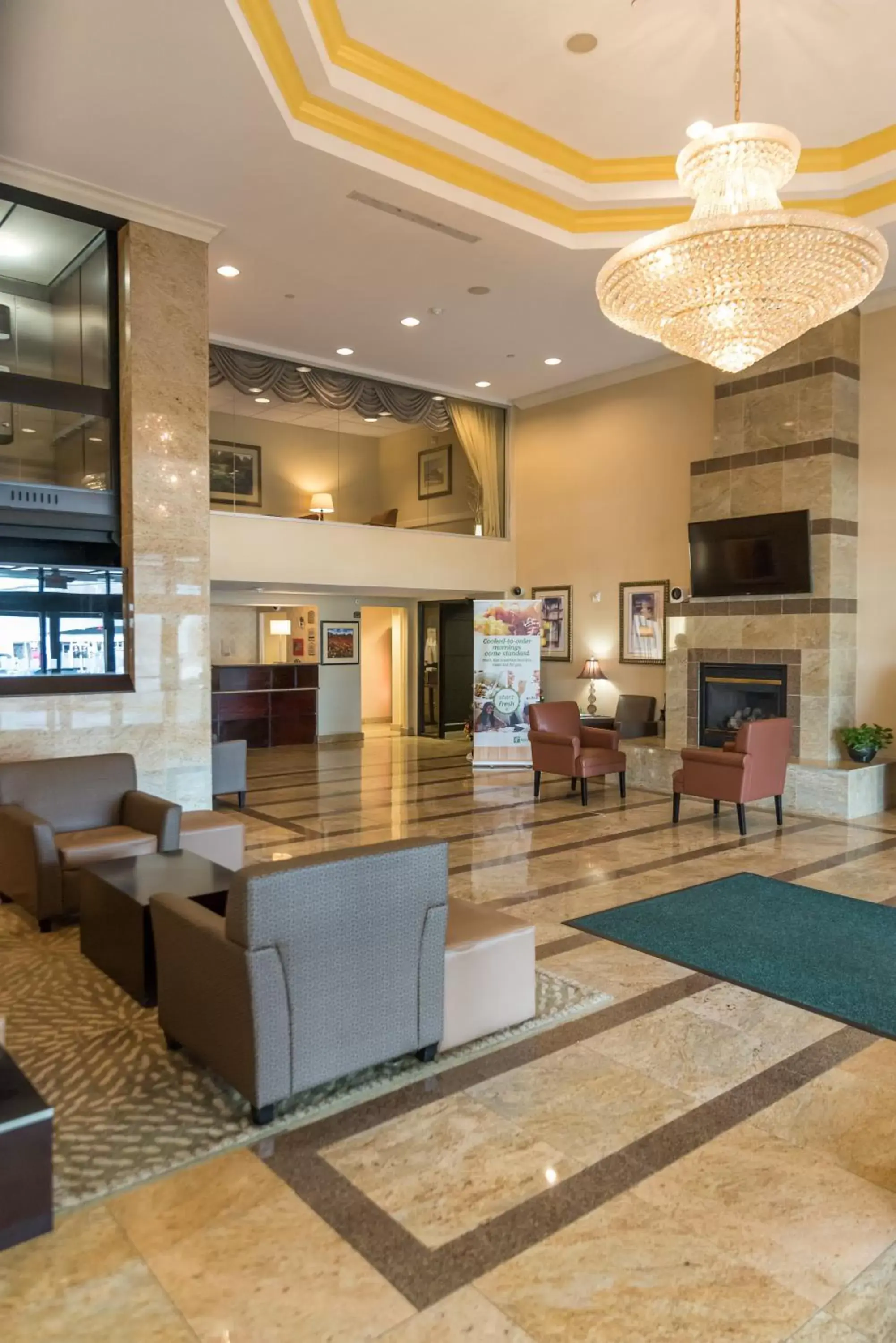 Property building, Lobby/Reception in Holiday Inn Hazlet, an IHG Hotel