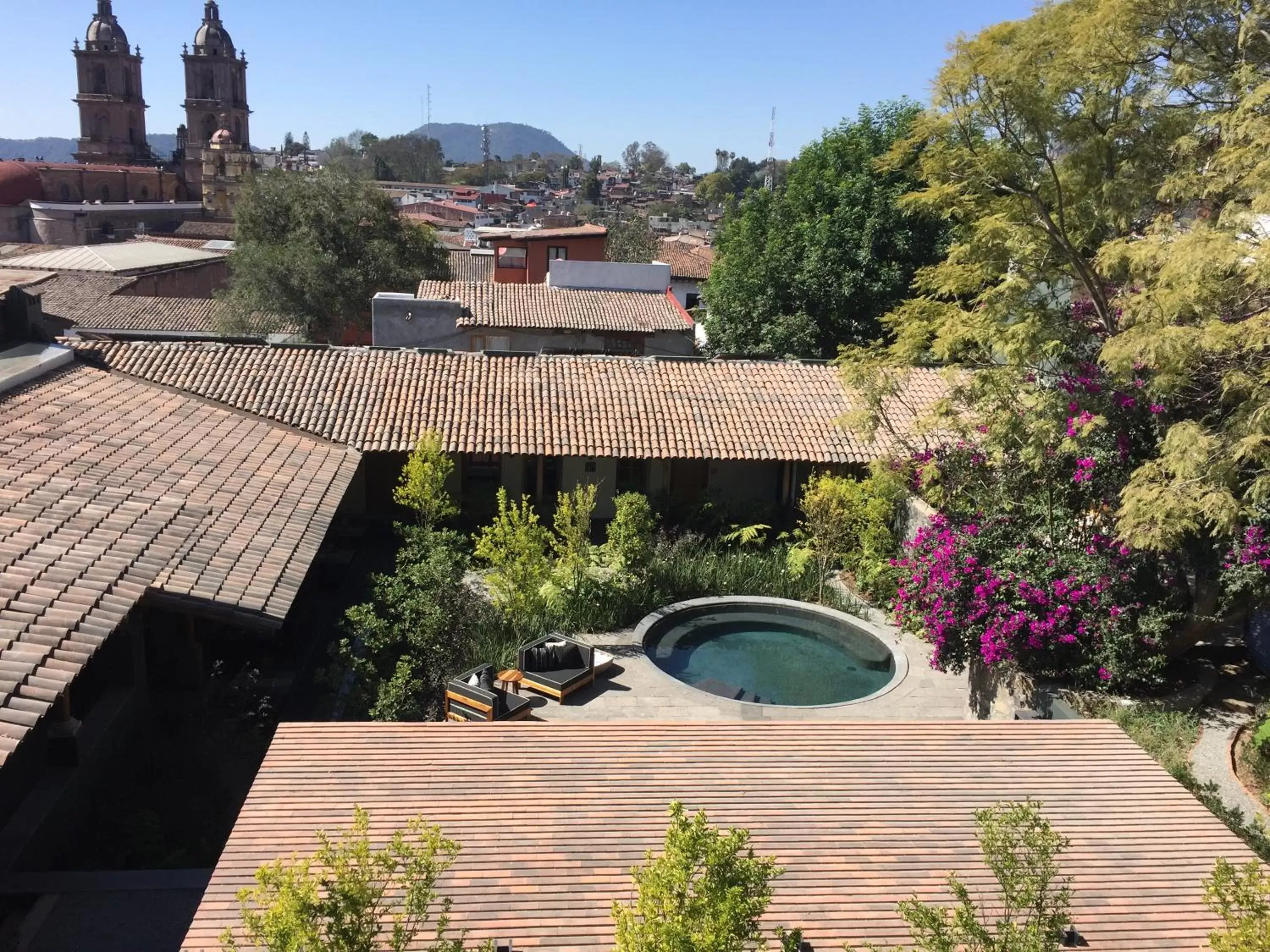 Bird's eye view, Pool View in La Casa Rodavento