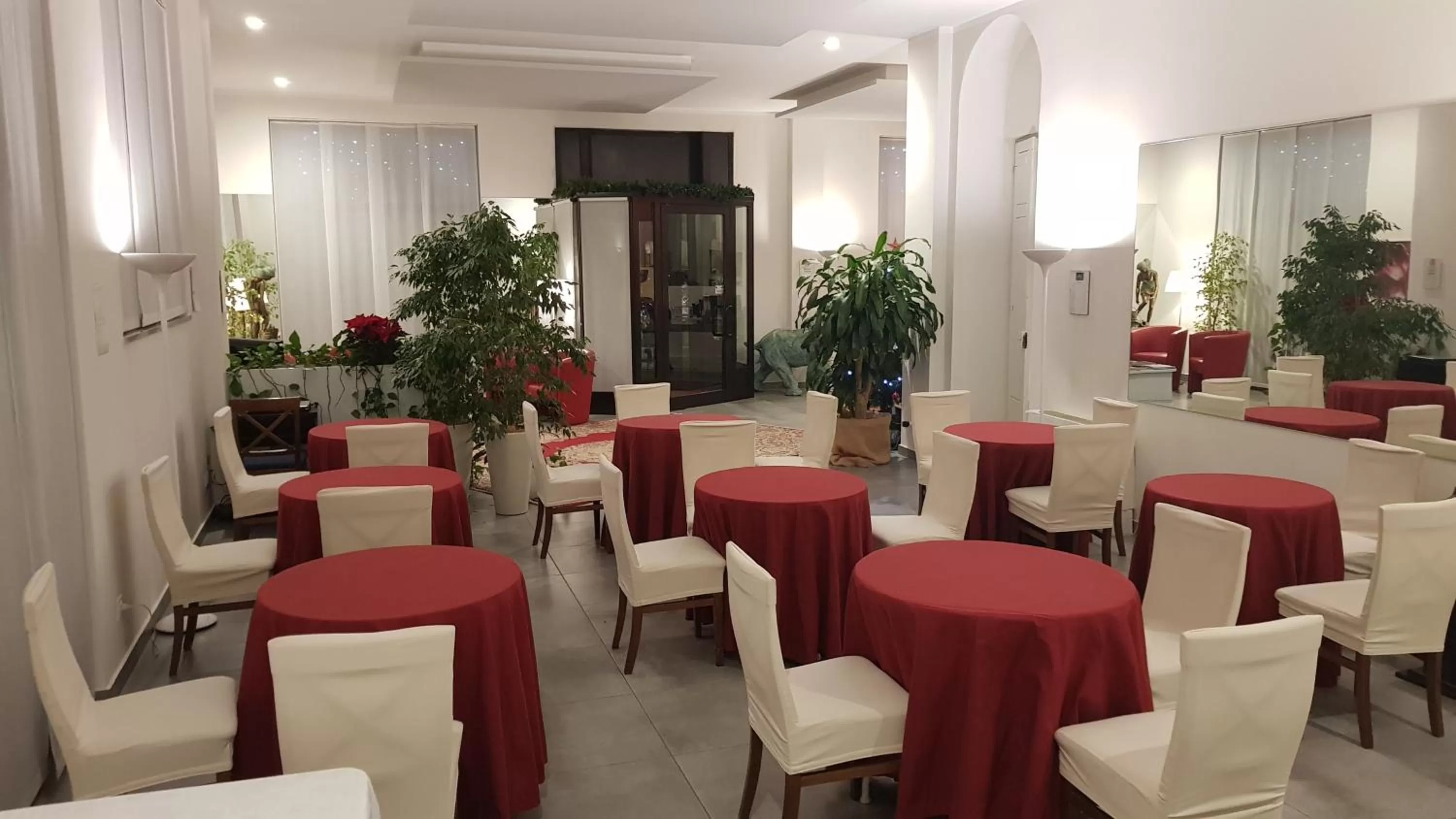 Lounge or bar in Hotel La Nuova Rotaia